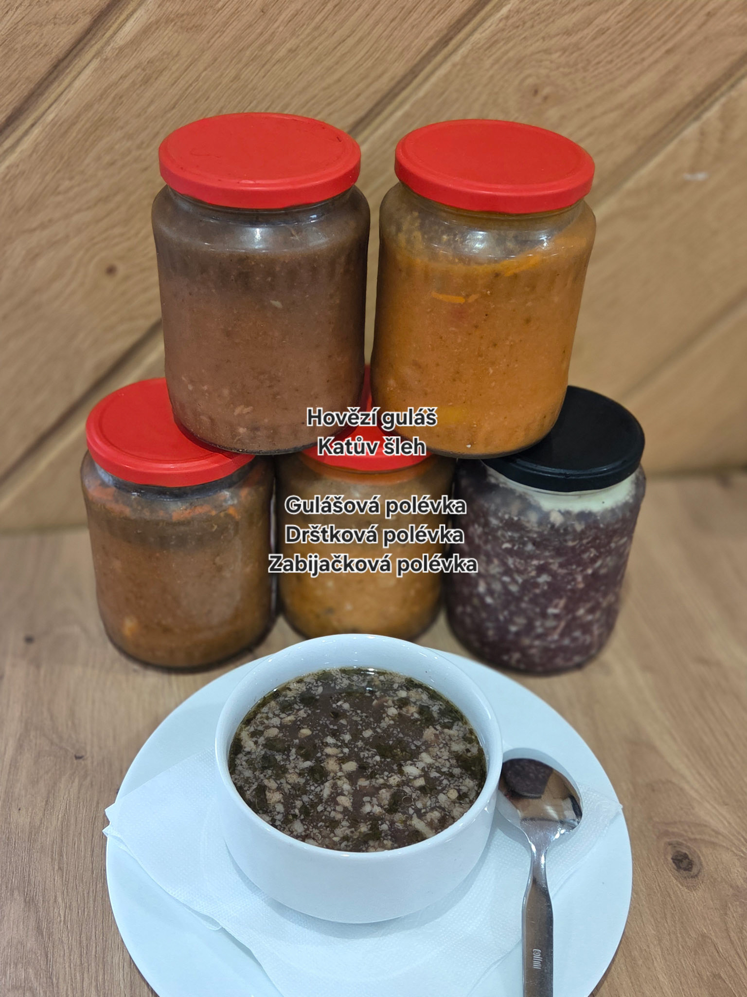 Hotová jídla ve sklenicích