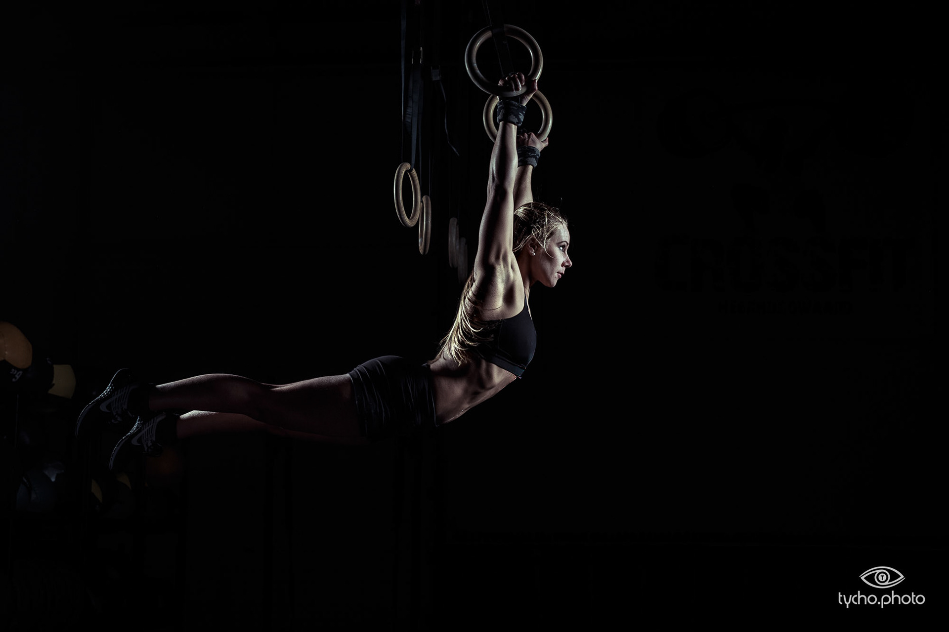 Shanna CrossFit Athlete - Ring Muscle Up