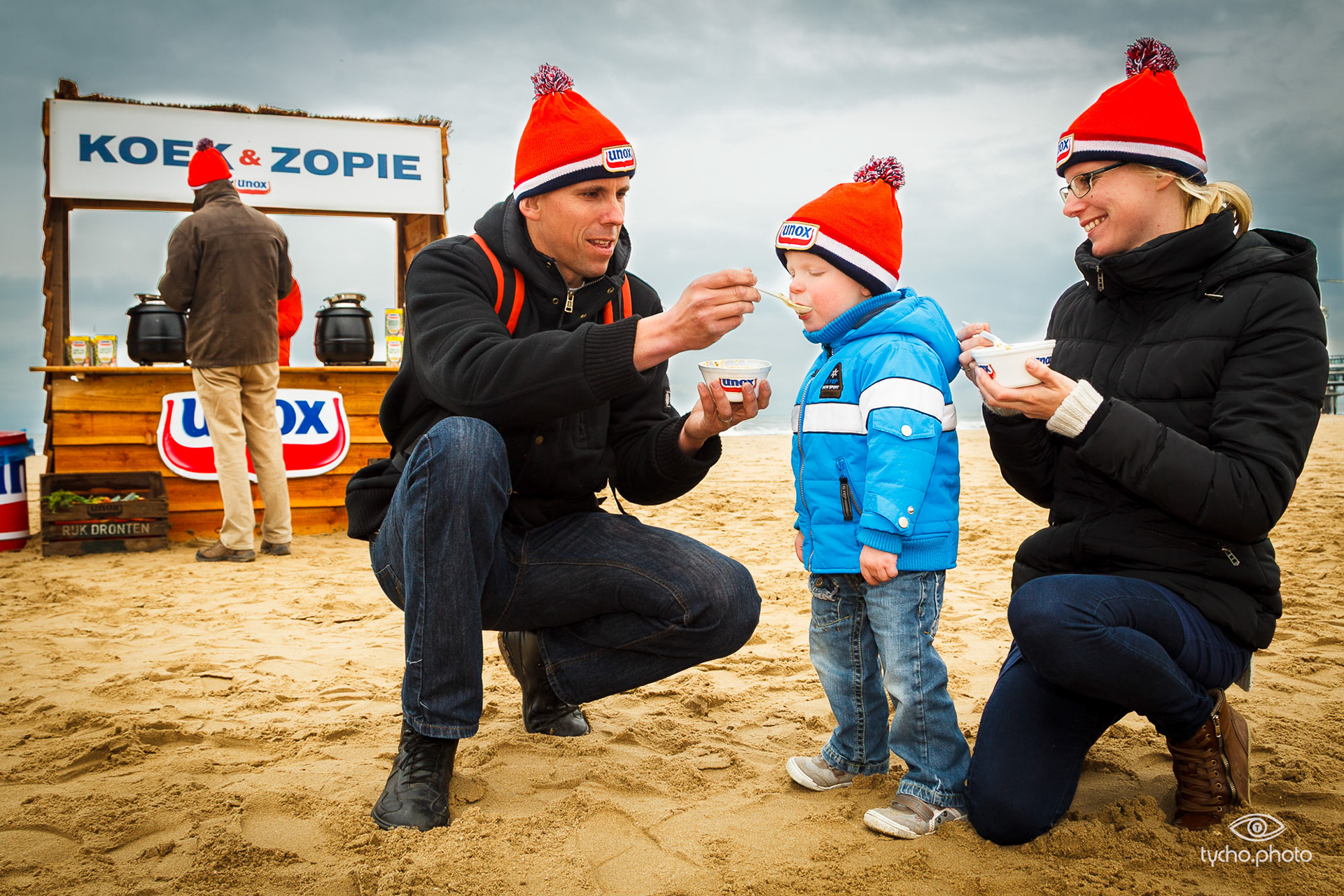 Het is snertweer: Unox haalt koek-en-zopie kraam uit de winterstalling