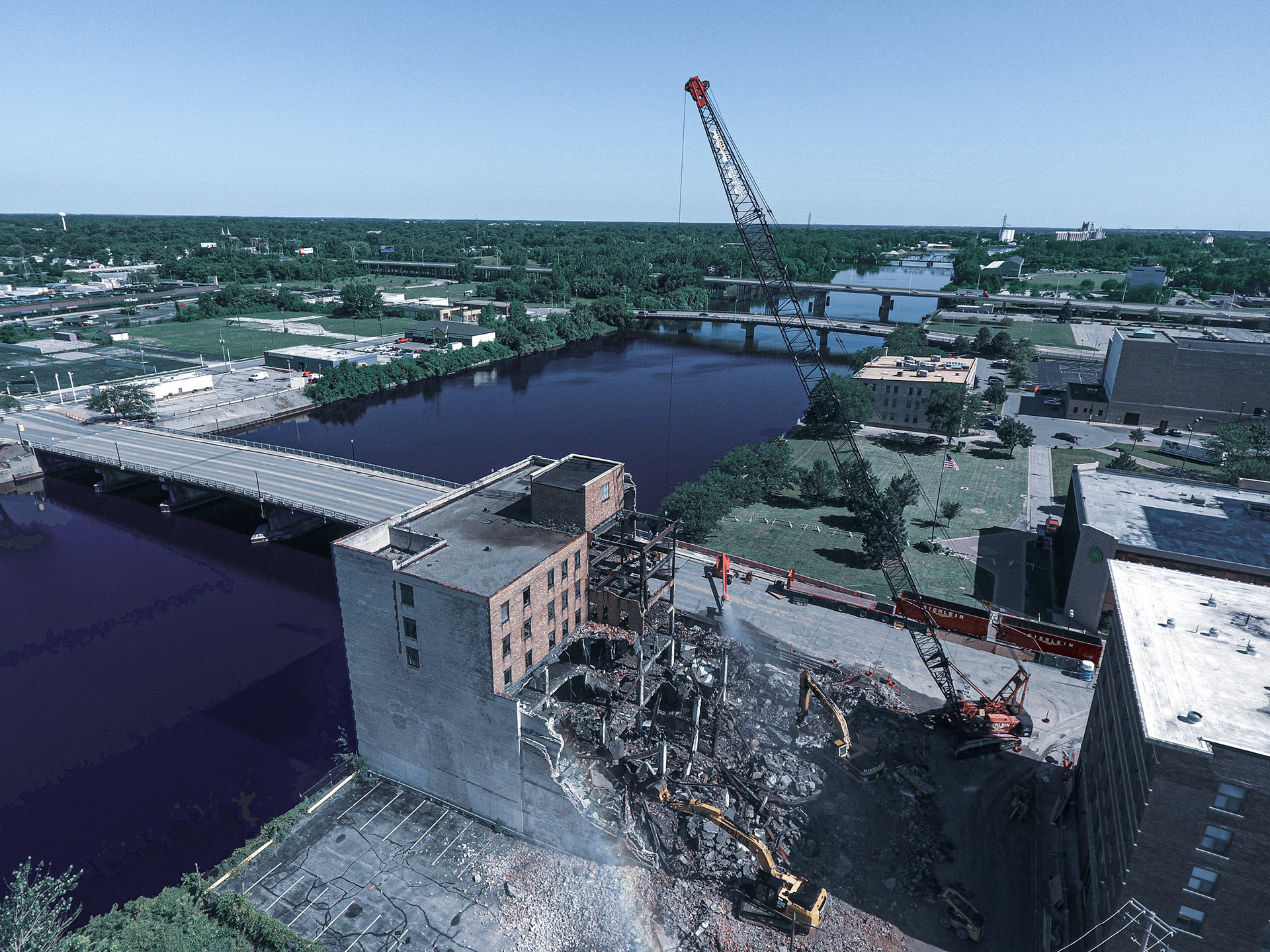 Saginaw River Building - 2017