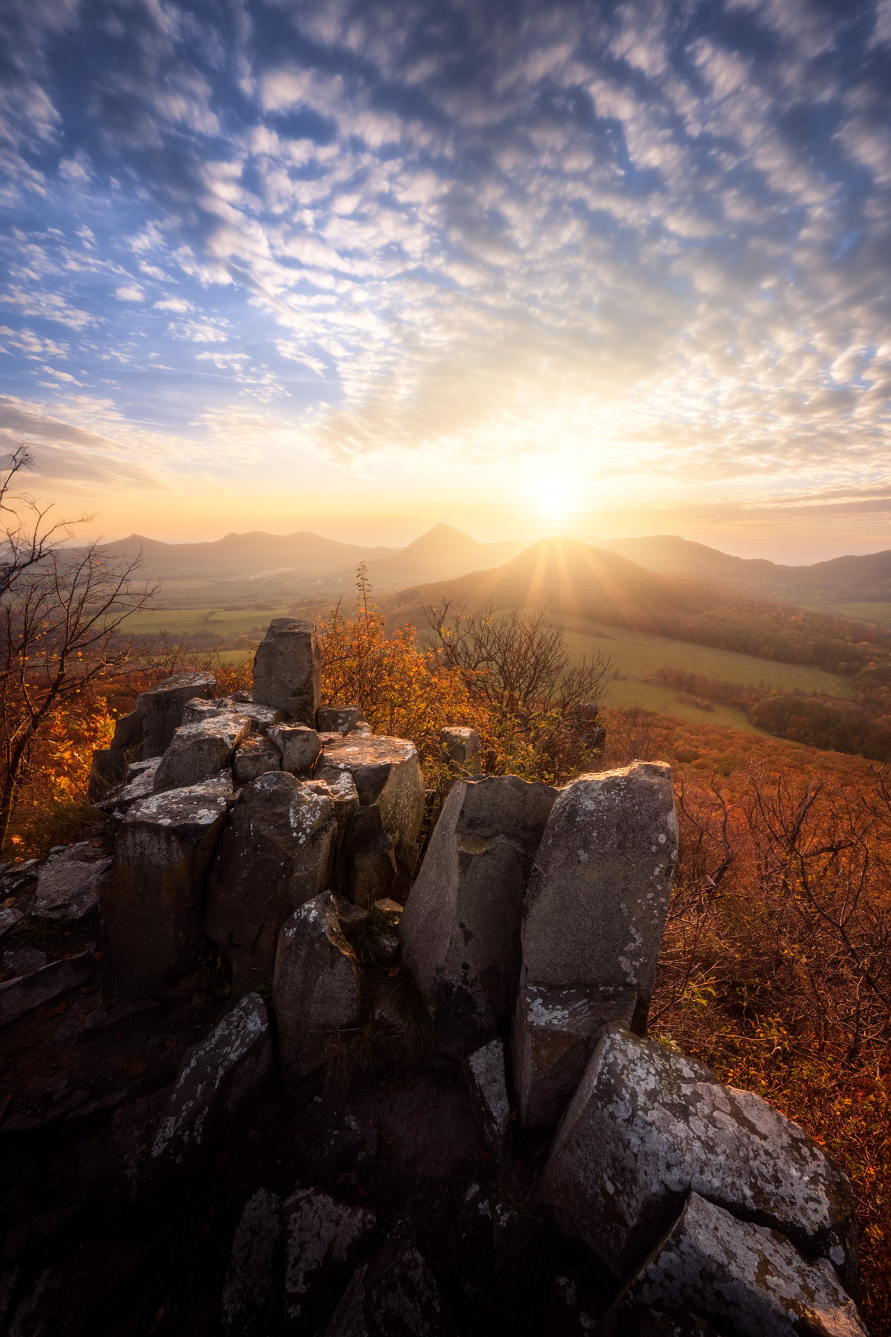 Západ slunce v Českém středohoří