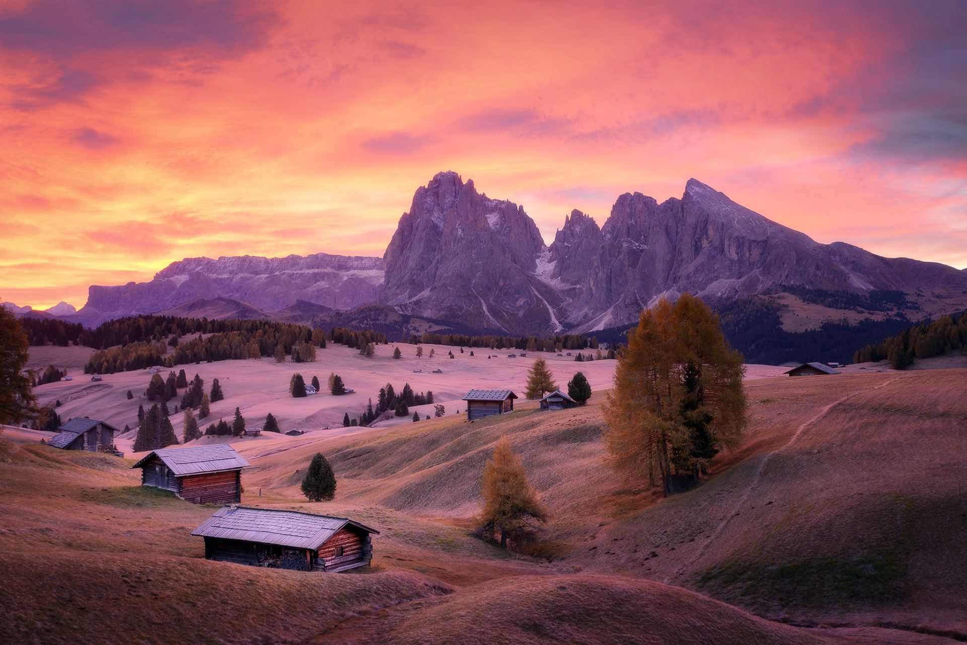 Podzim na Alpe di Siusi, Dolomity