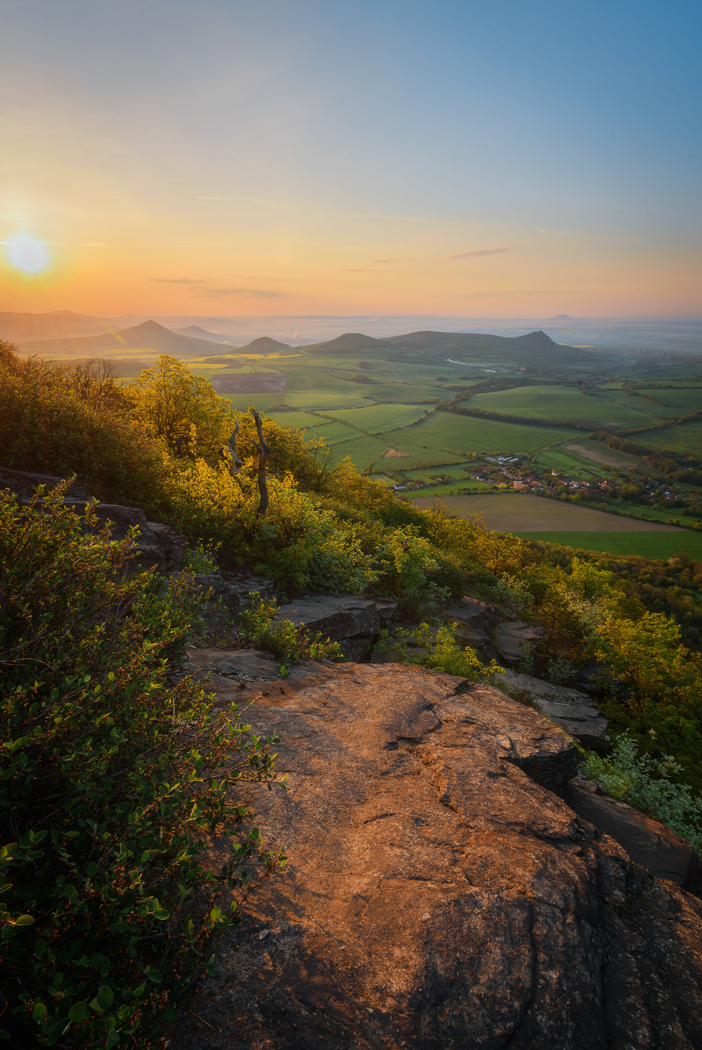 Východ slunce na Lipské hoře, ČR