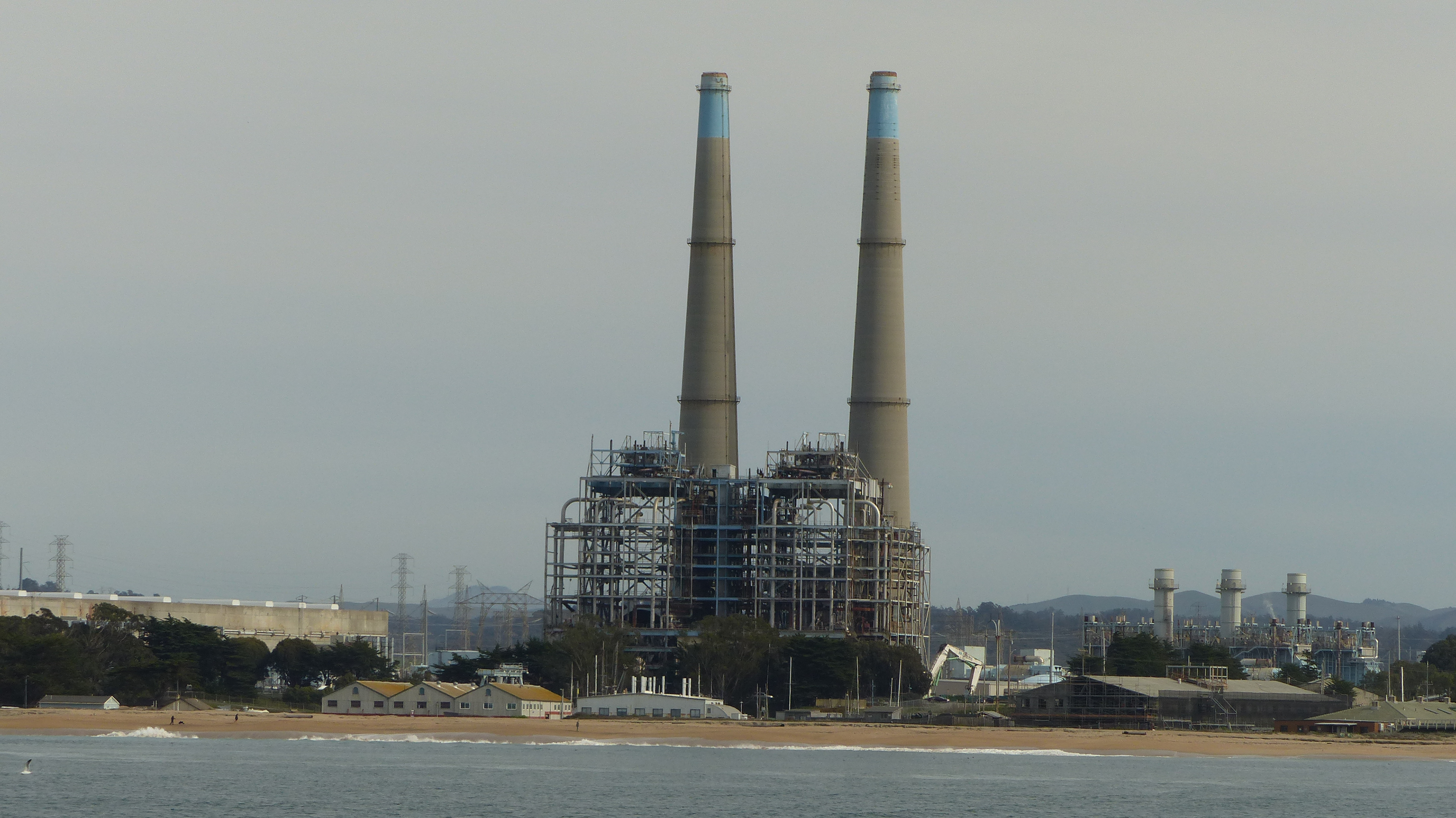 Powerplant at Moss Landing