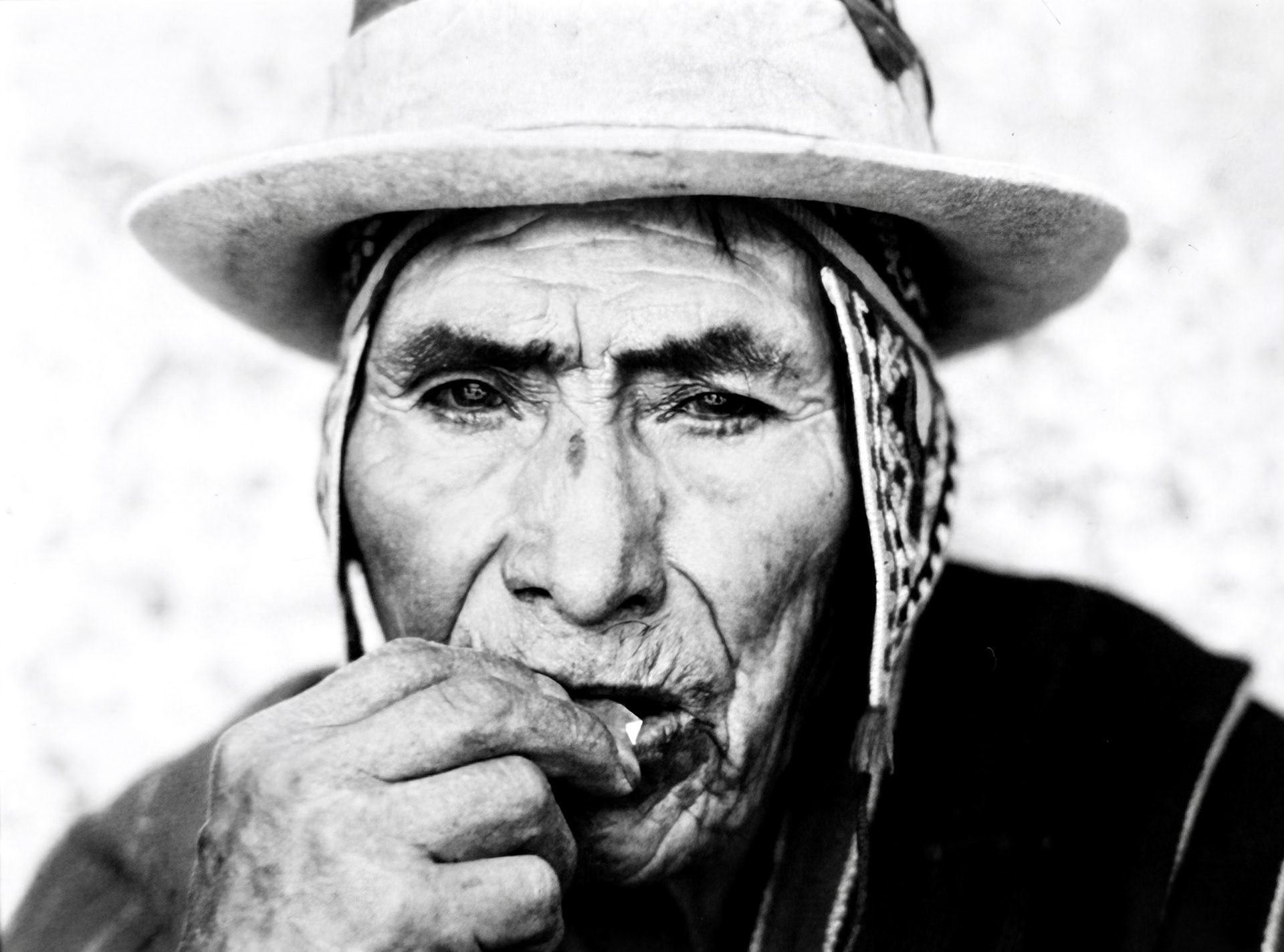 Paisano Coca Leave Chowing 