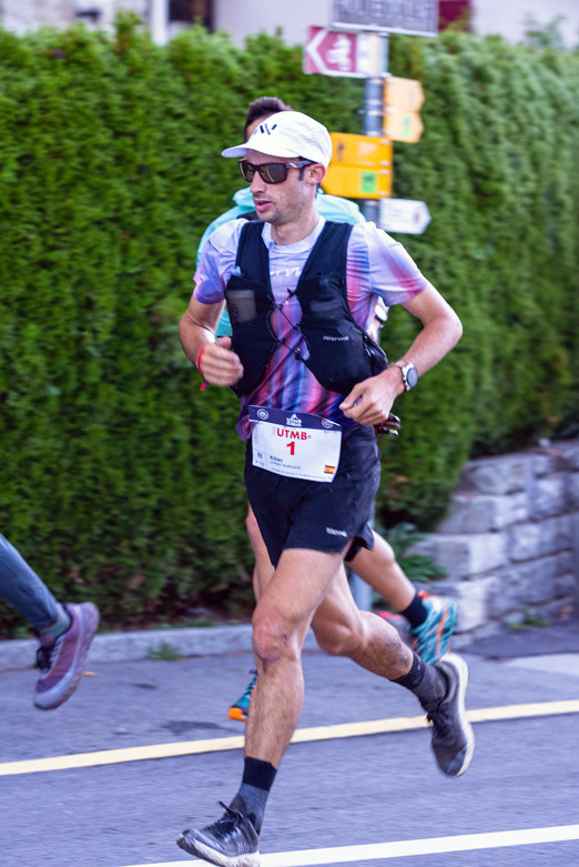 Kílian Jornet setting new race record in 19h 49min -171km