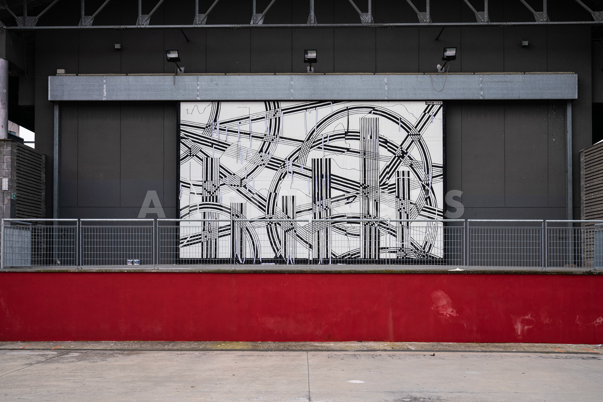 Sten e Lex, opera portone Teatro Tor Bella Monaca Roma, © Giovanni De Angelis 2021