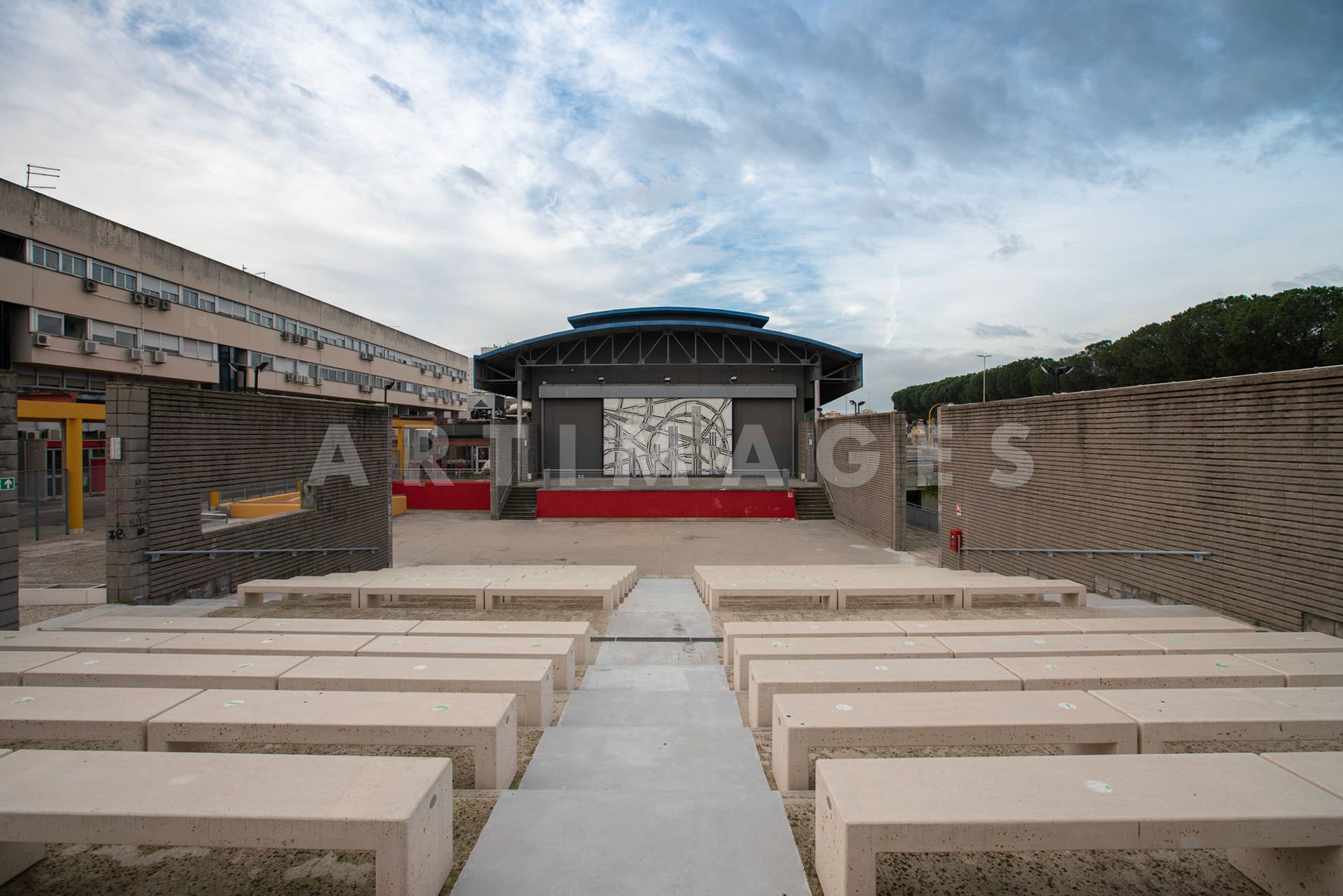 Sten e Lex, opera portone Teatro Tor Bella Monaca Roma, © Giovanni De Angelis 2021