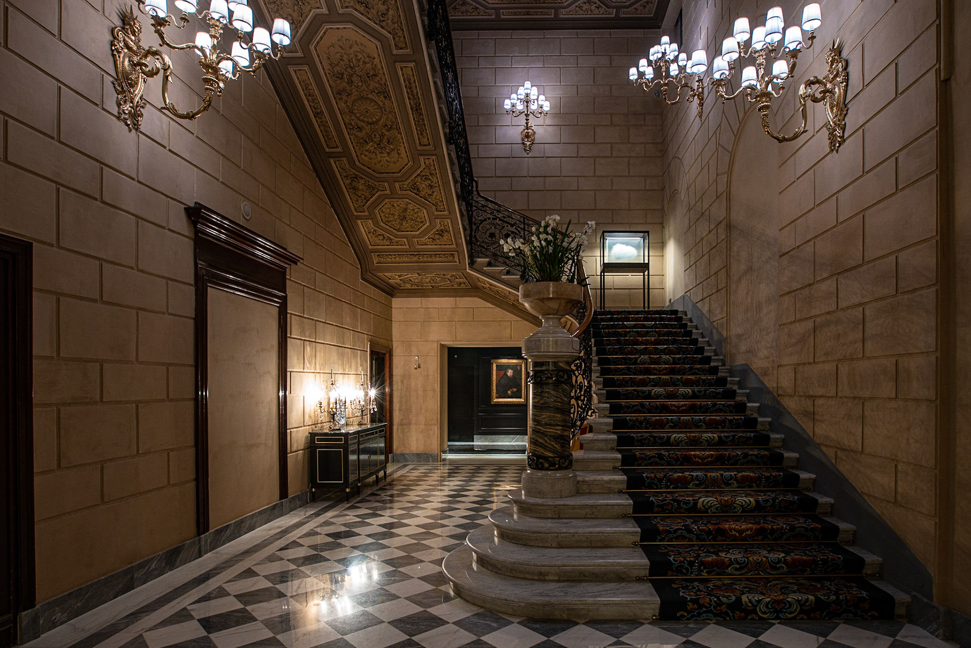 Leandro Erlich, Galleria Continua Roma,exhibition view 'Soprattutto' - photo: Giovanni De Angelis, © 2020
