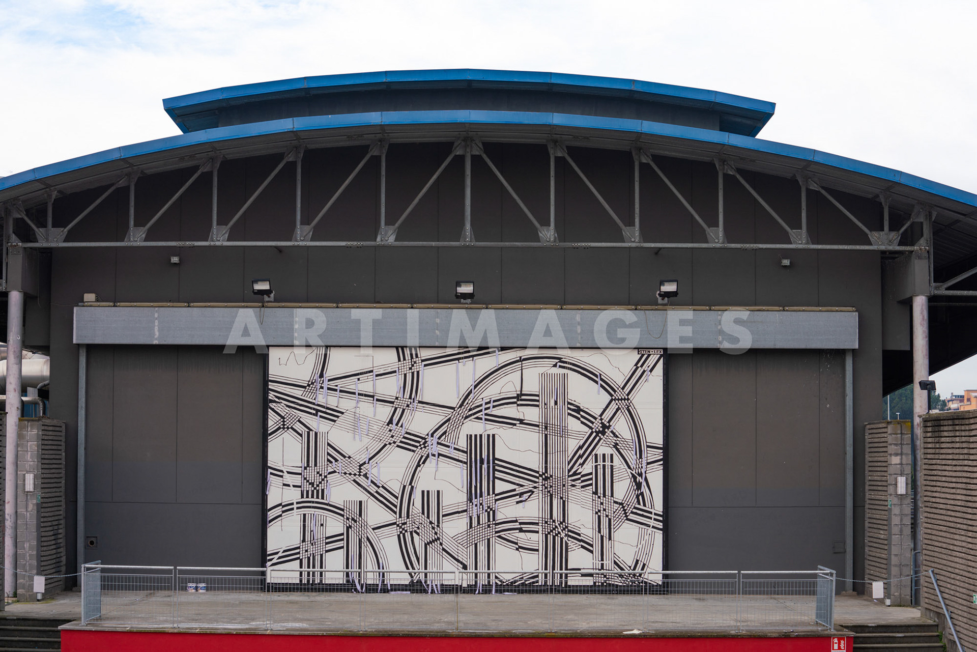 Sten e Lex, opera portone Teatro Tor Bella Monaca Roma, © Giovanni De Angelis 2021