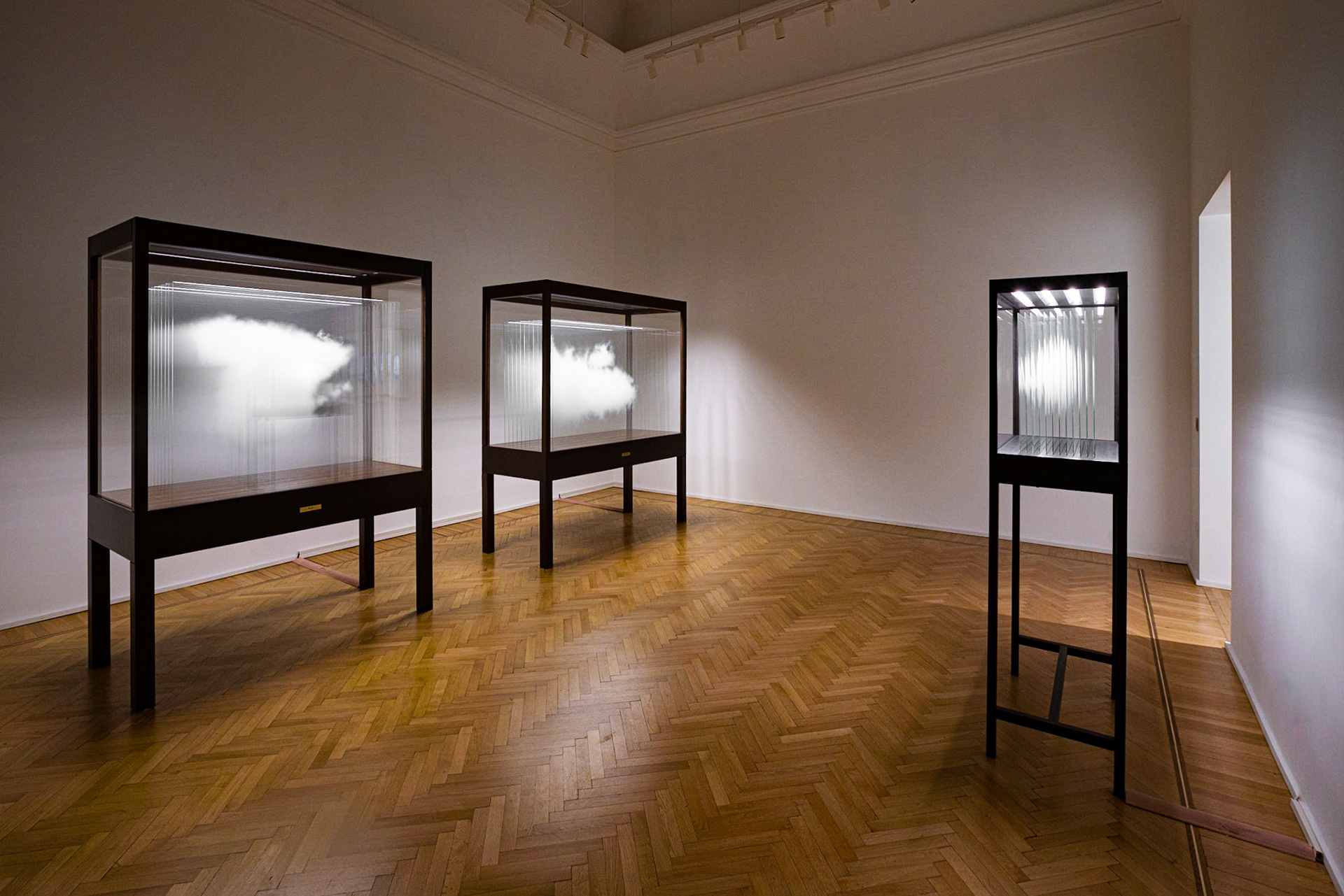 Leandro Erlich, Galleria Continua Roma, 2020 exhibition view 'Soprattutto' - photo: Giovanni De Angelis, © 2020