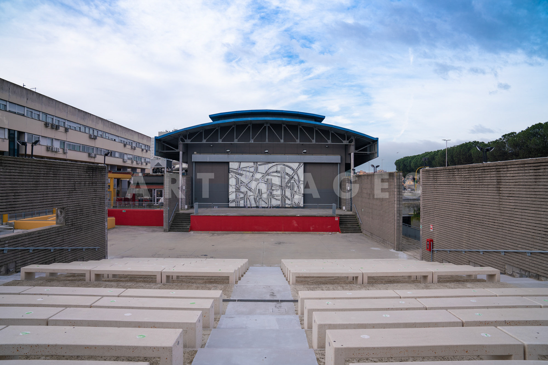 Sten e Lex, opera portone Teatro Tor Bella Monaca Roma, © Giovanni De Angelis 2021