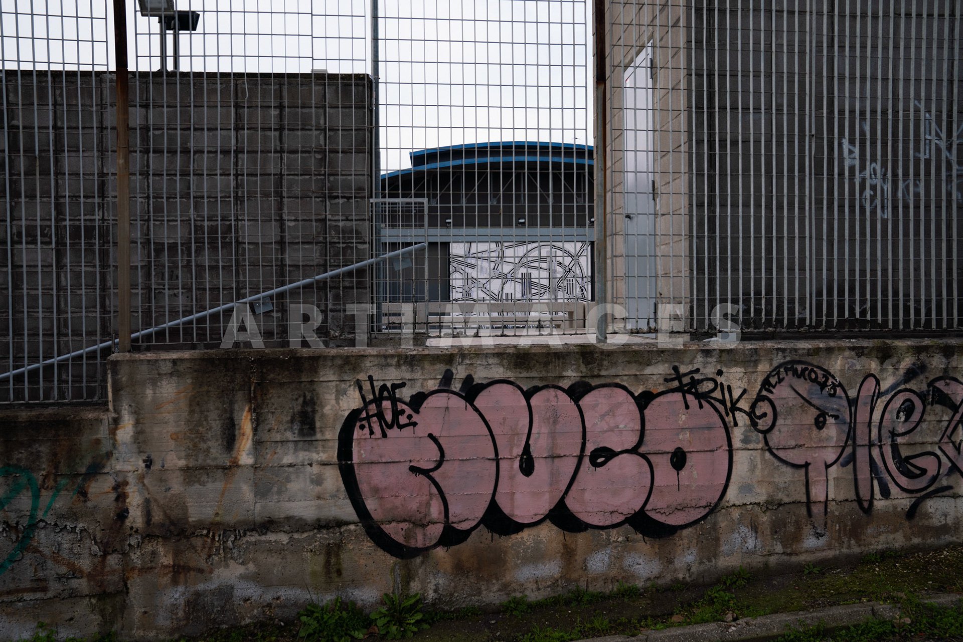Sten e Lex, opera portone Teatro Tor Bella Monaca Roma, © Giovanni De Angelis 2021