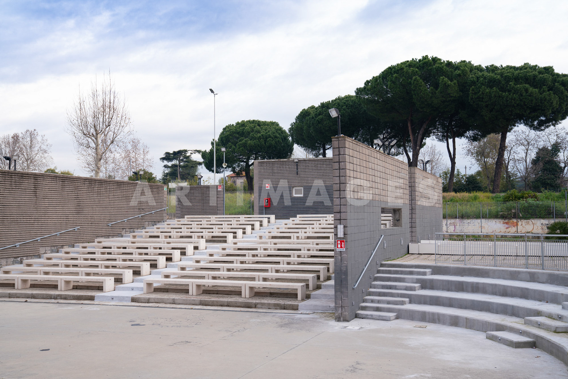 Sten e Lex, opera portone Teatro Tor Bella Monaca Roma, © Giovanni De Angelis 2021