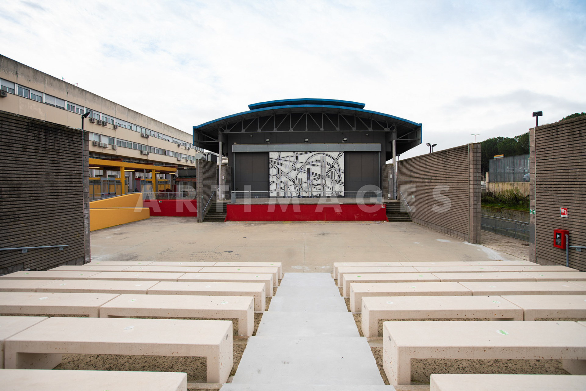 Sten e Lex, opera portone Teatro Tor Bella Monaca Roma, © Giovanni De Angelis 2021