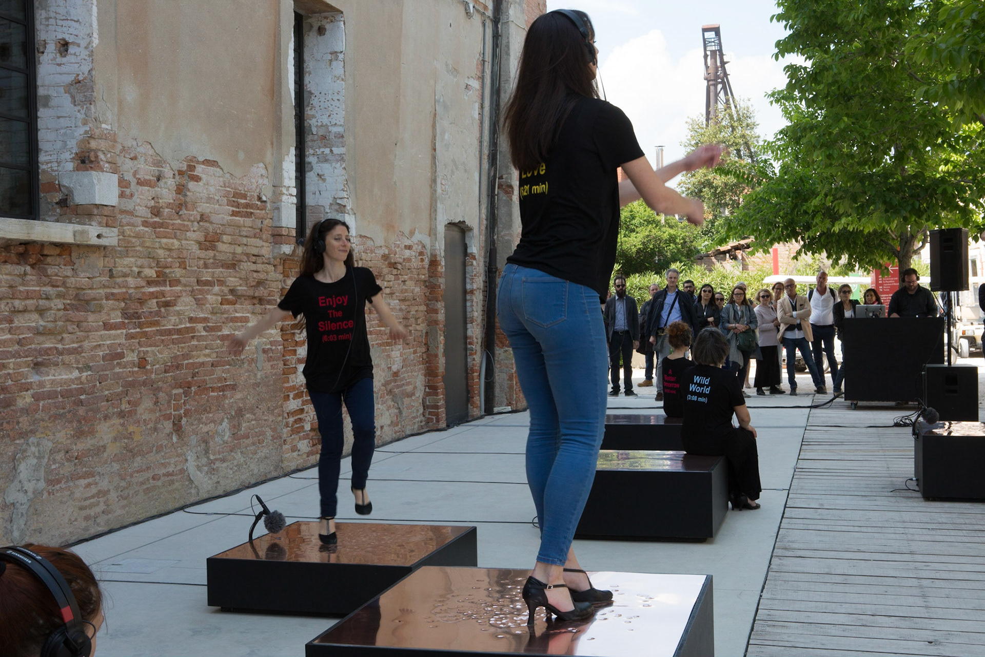 Nevin Aladag performance Raise the Roof