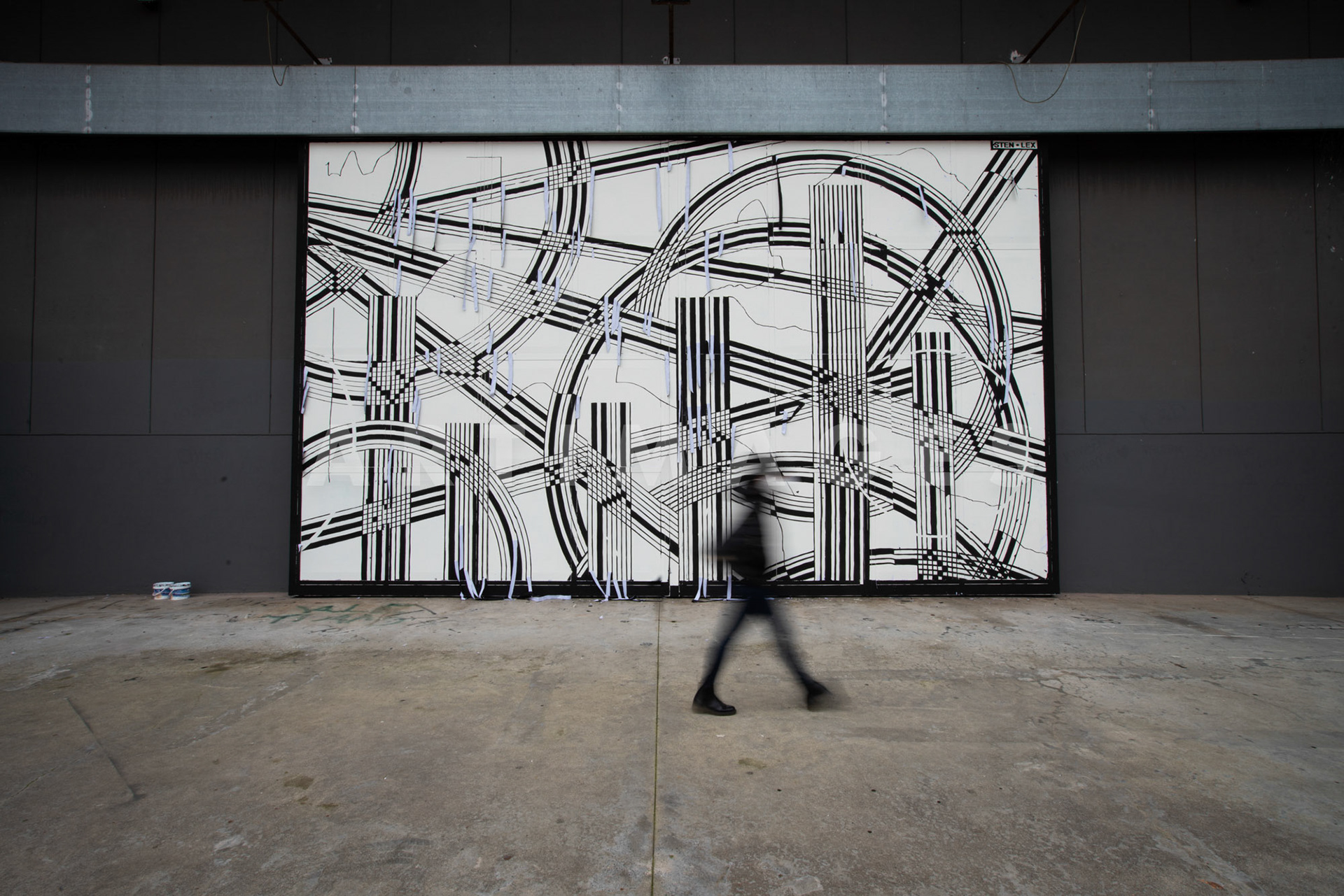 Sten e Lex, opera portone Teatro Tor Bella Monaca Roma, © Giovanni De Angelis 2021