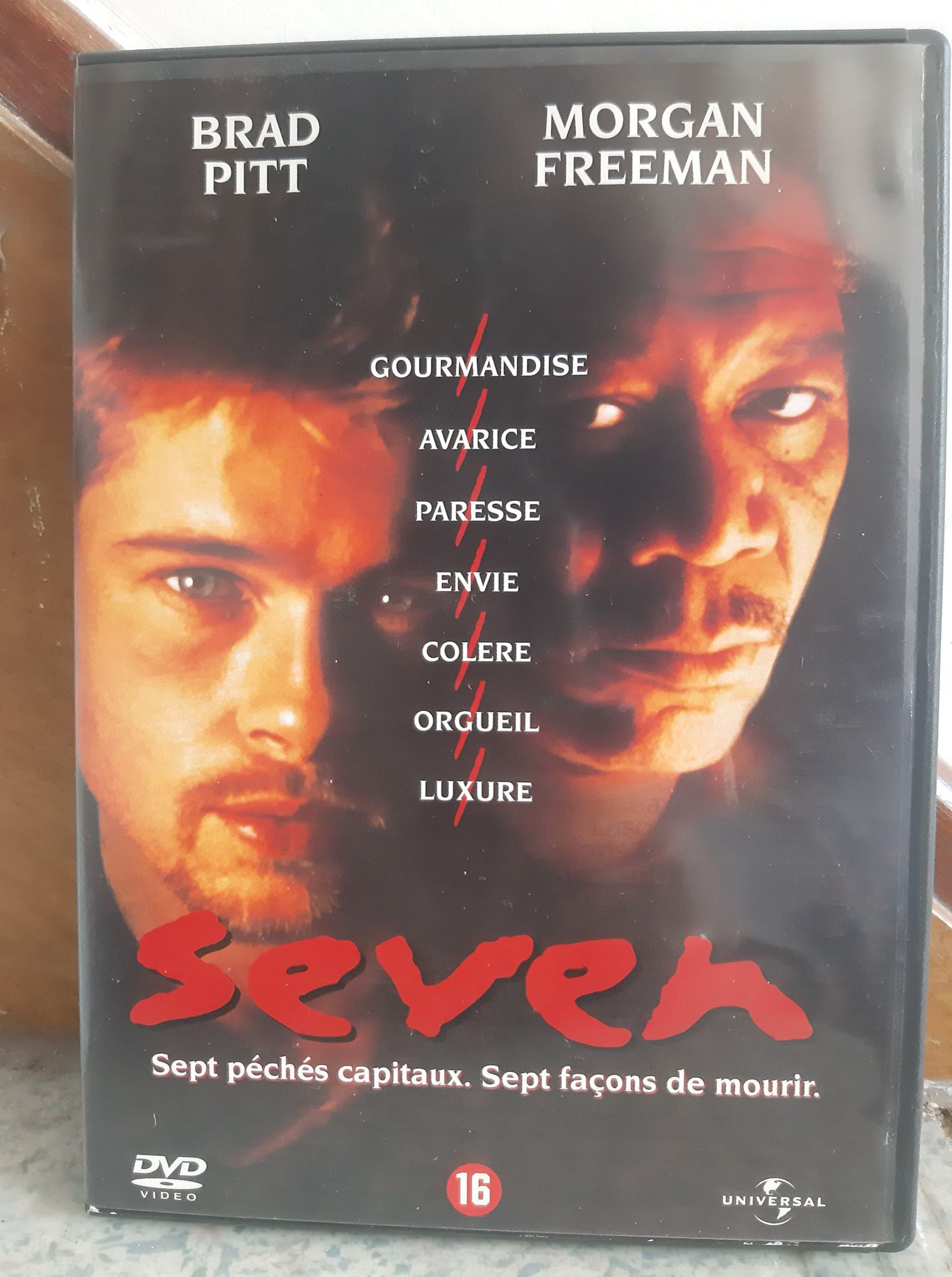 REF AN 6 --- Prix 3 €