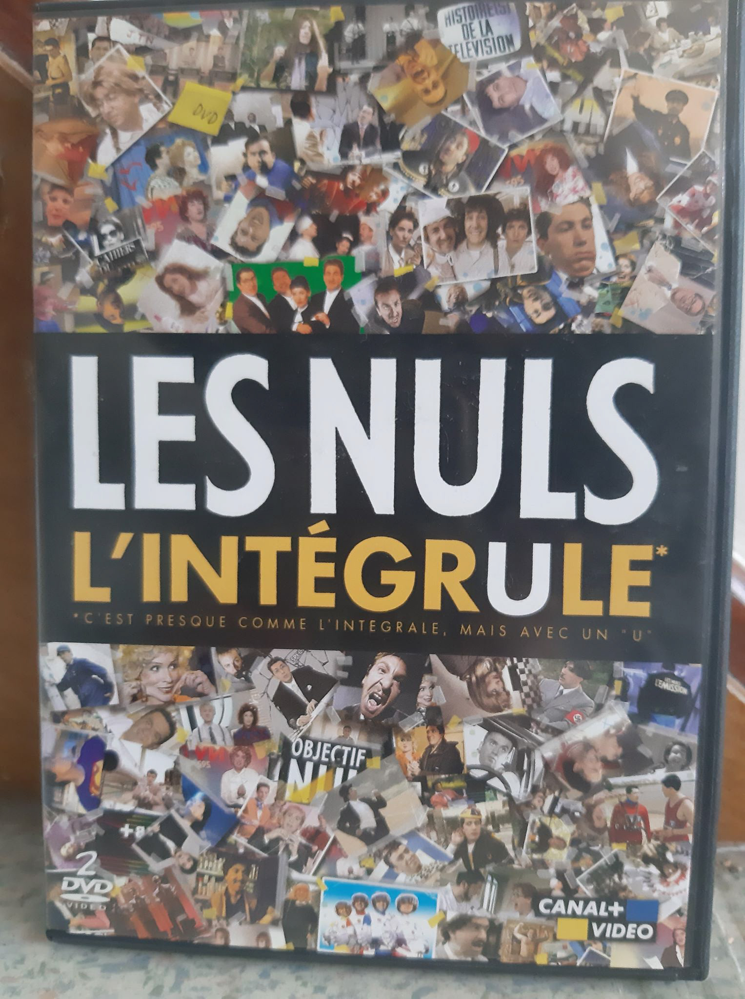 REF AN 46--- Prix 3 €