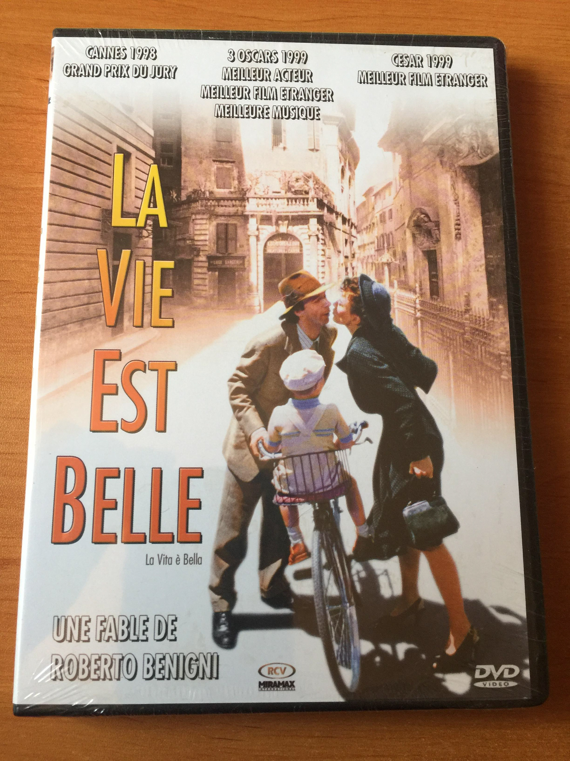 Ref IS 6. - Prix 3 €