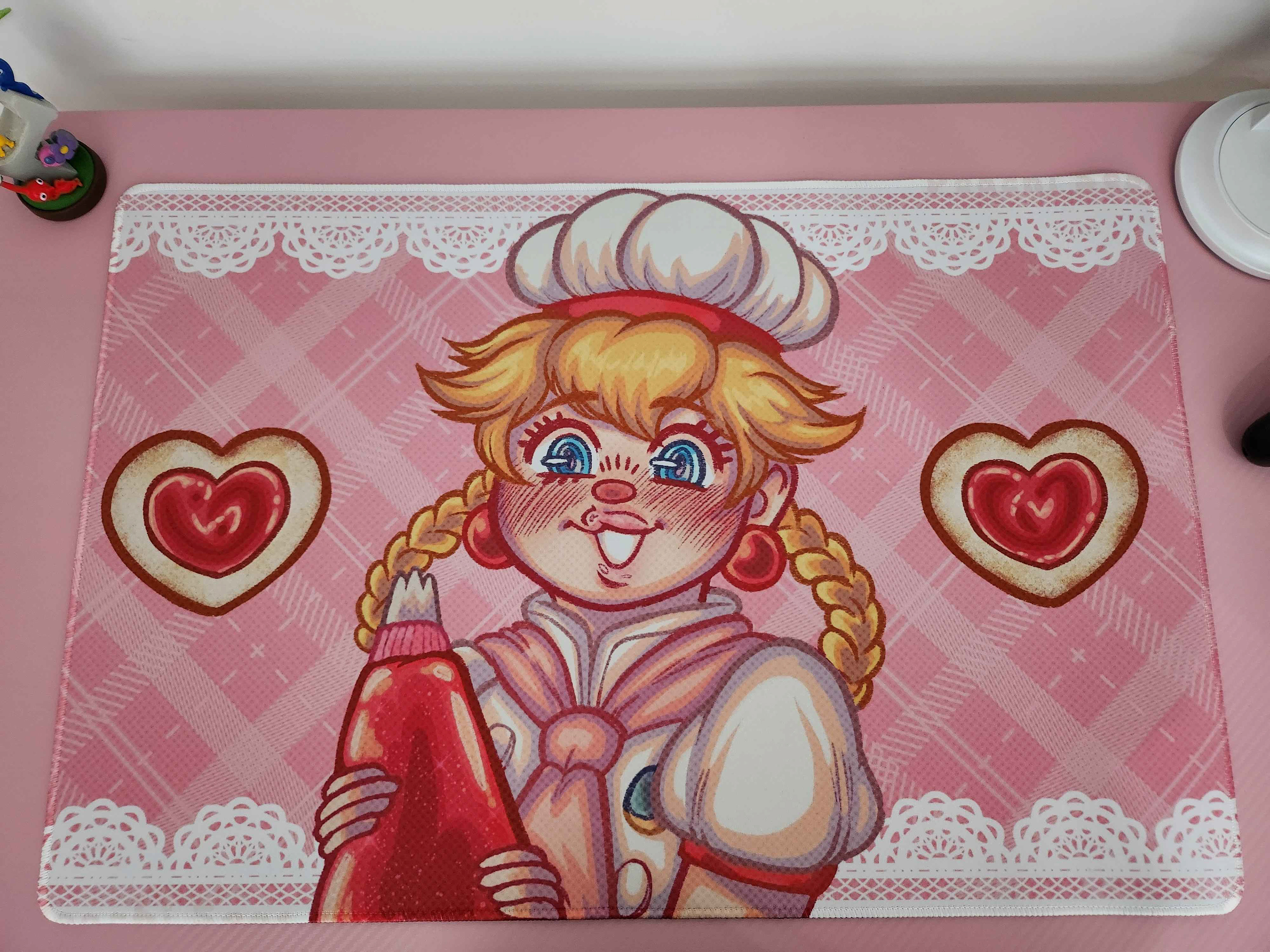 Patisserie Peach Deskmat