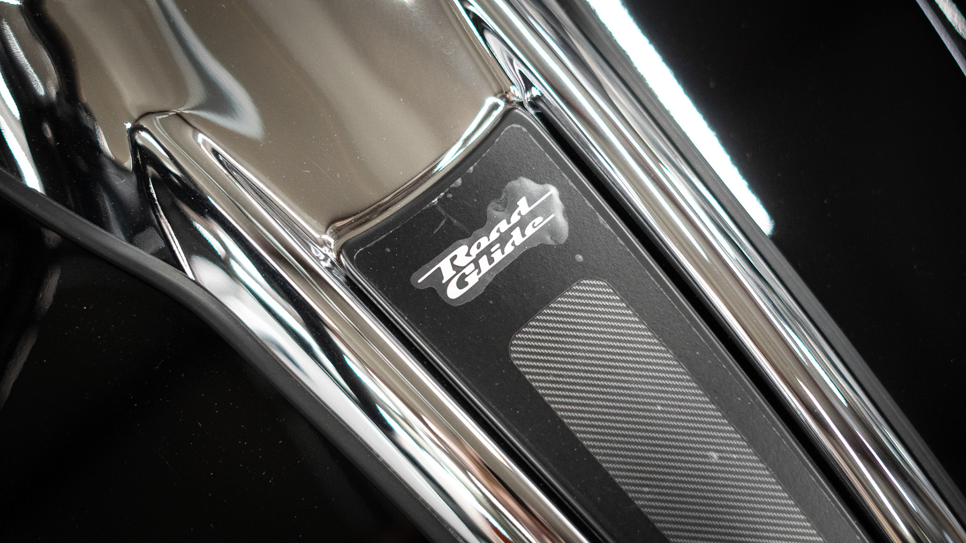 Road Glide Vivid Black