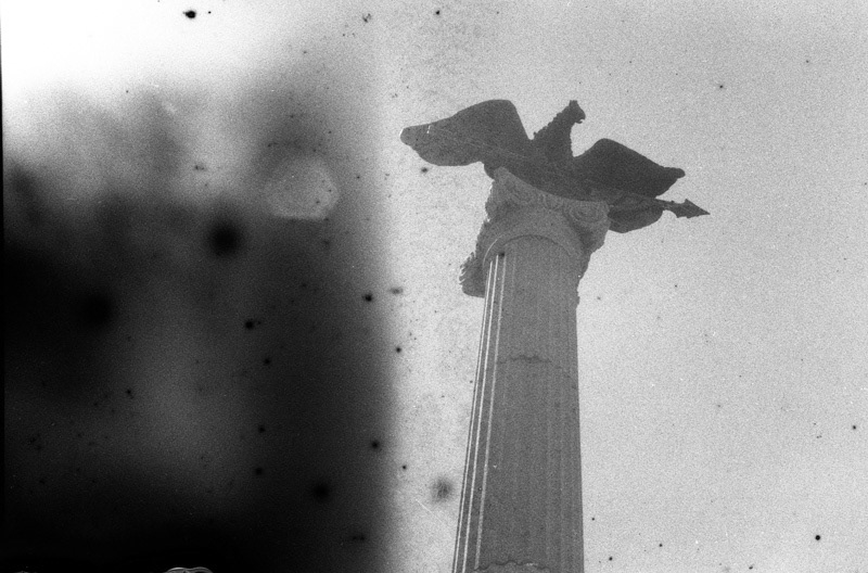 Monumental - 50x75cm