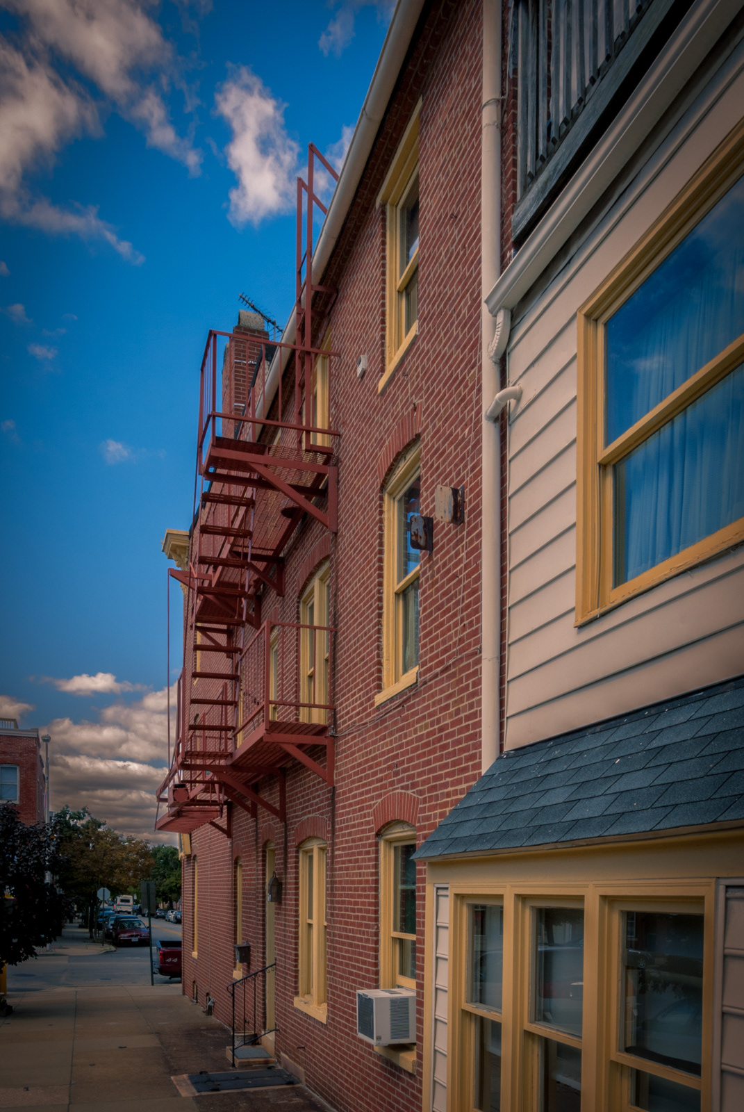 The street | Settings: | iso 200 | 18mm | f/22 | 1/60 Sek. |