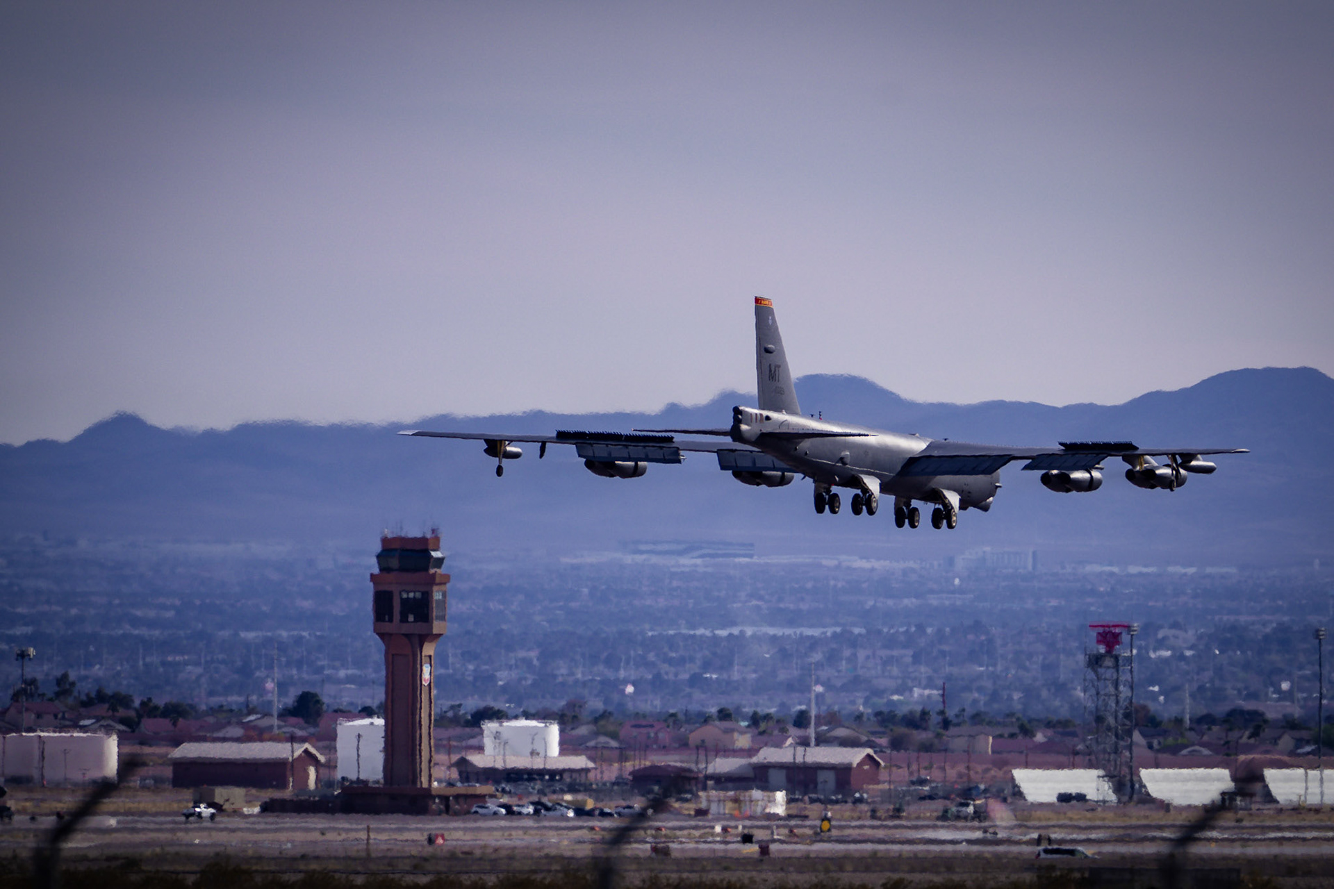 B-52 Landing