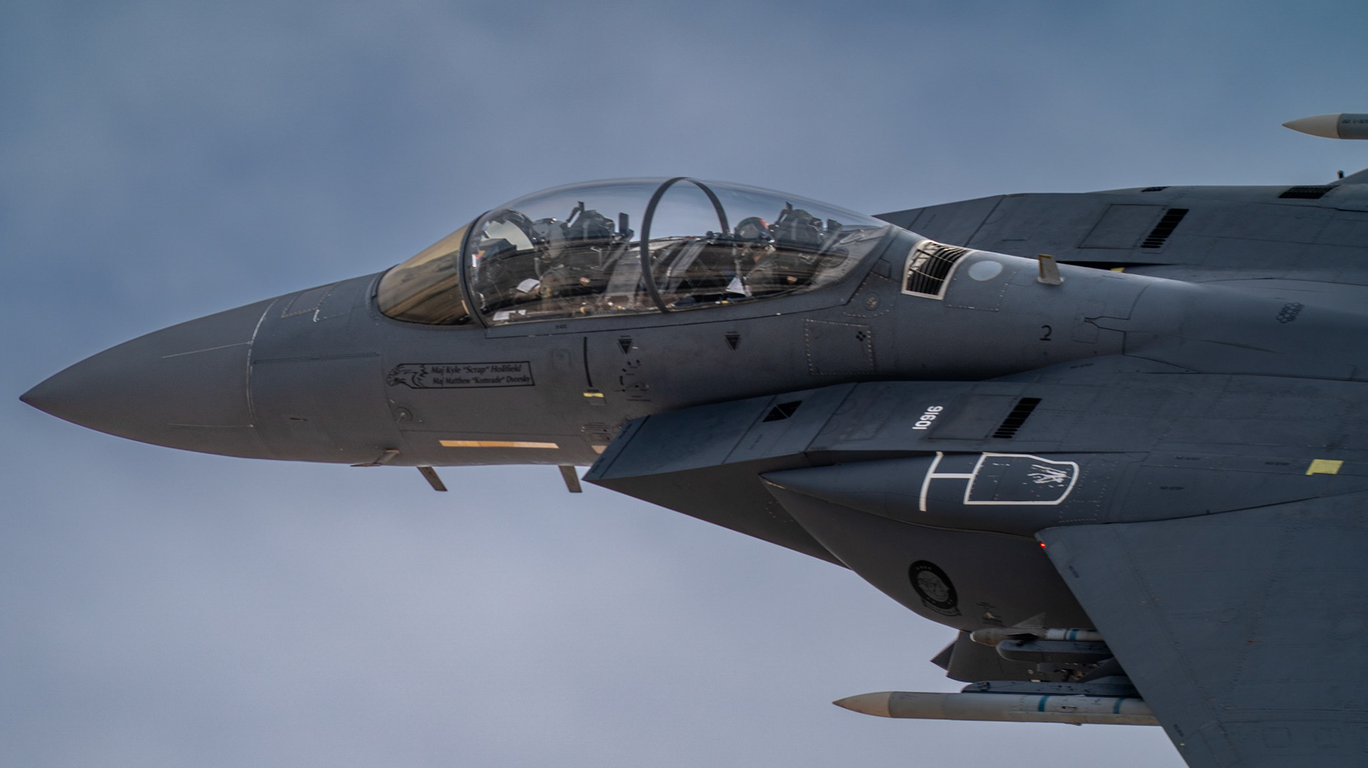 F-15 Office