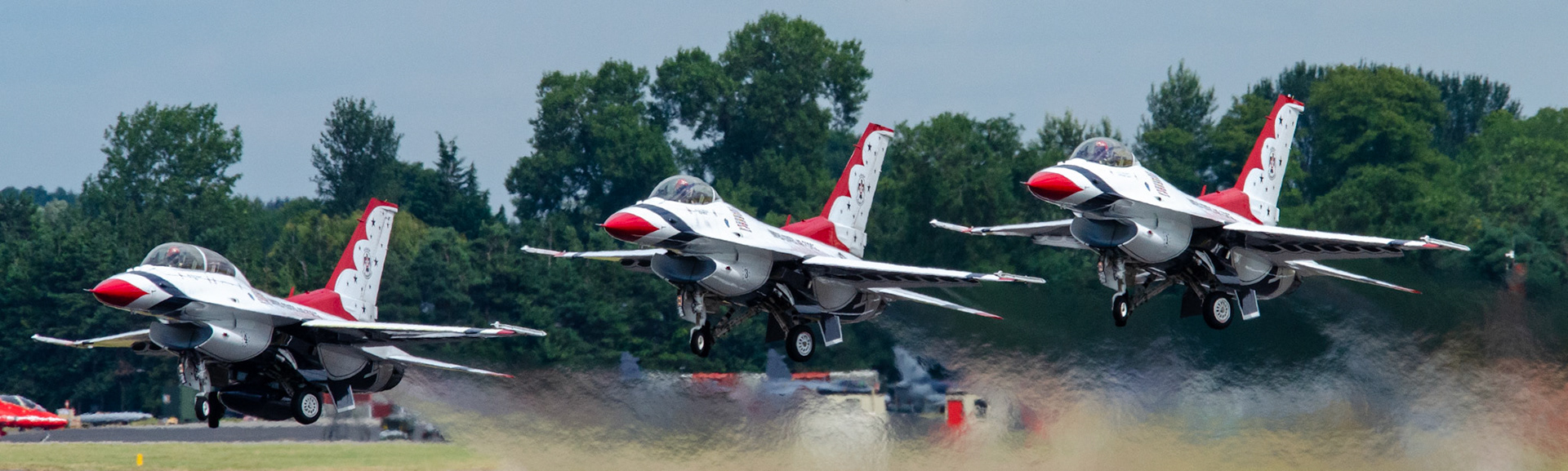 USAF Thunderbirds departing RAF Fairford