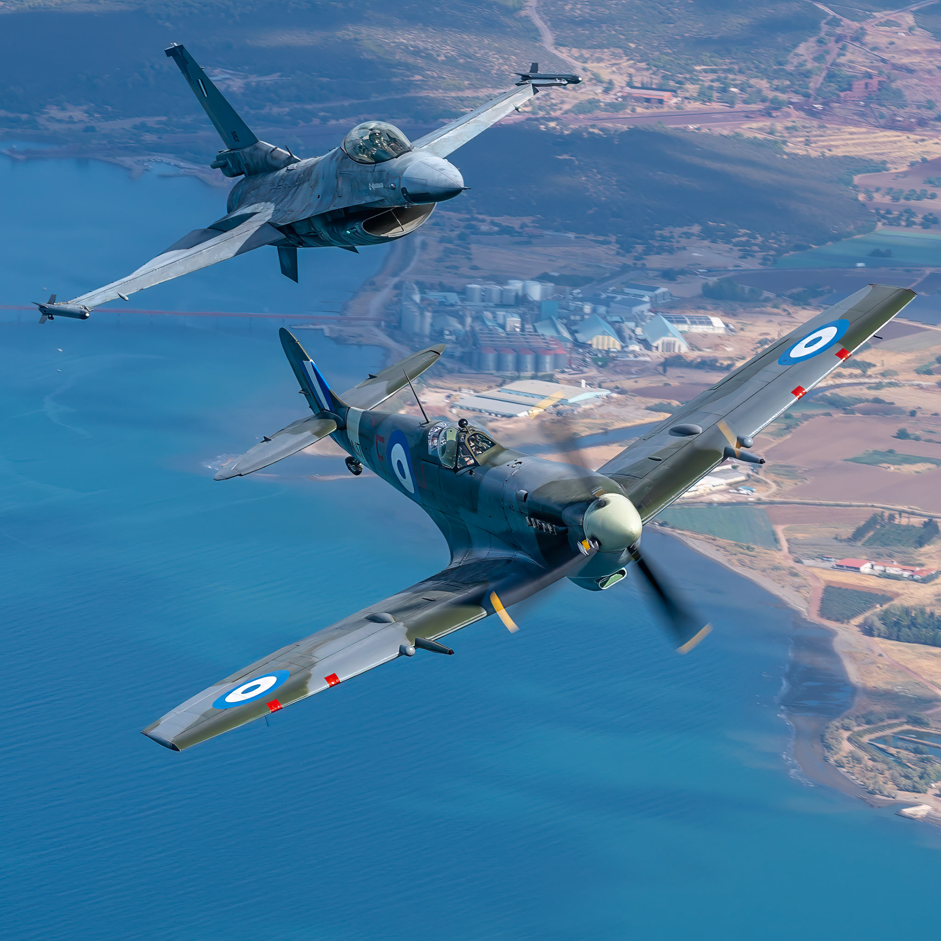 Spitfire & F-16