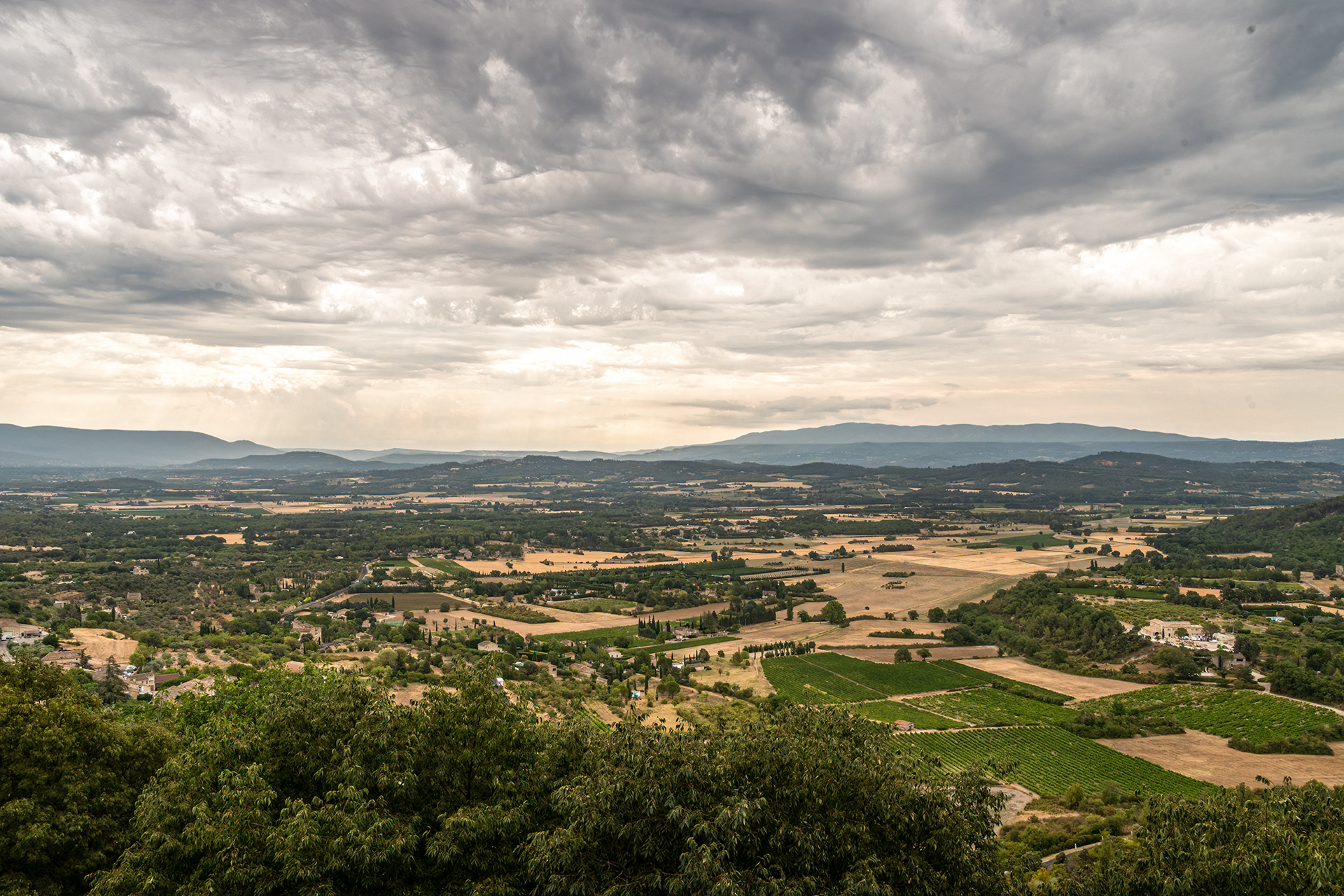 Valley of Les Baux de Provence (La vallée des Baux)