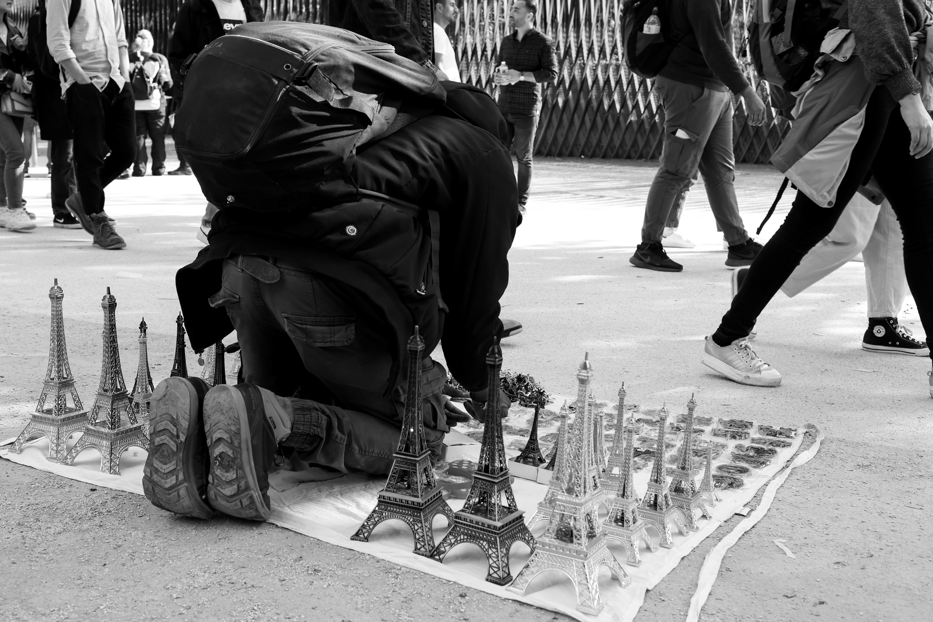 STREET SELLER, PARIS