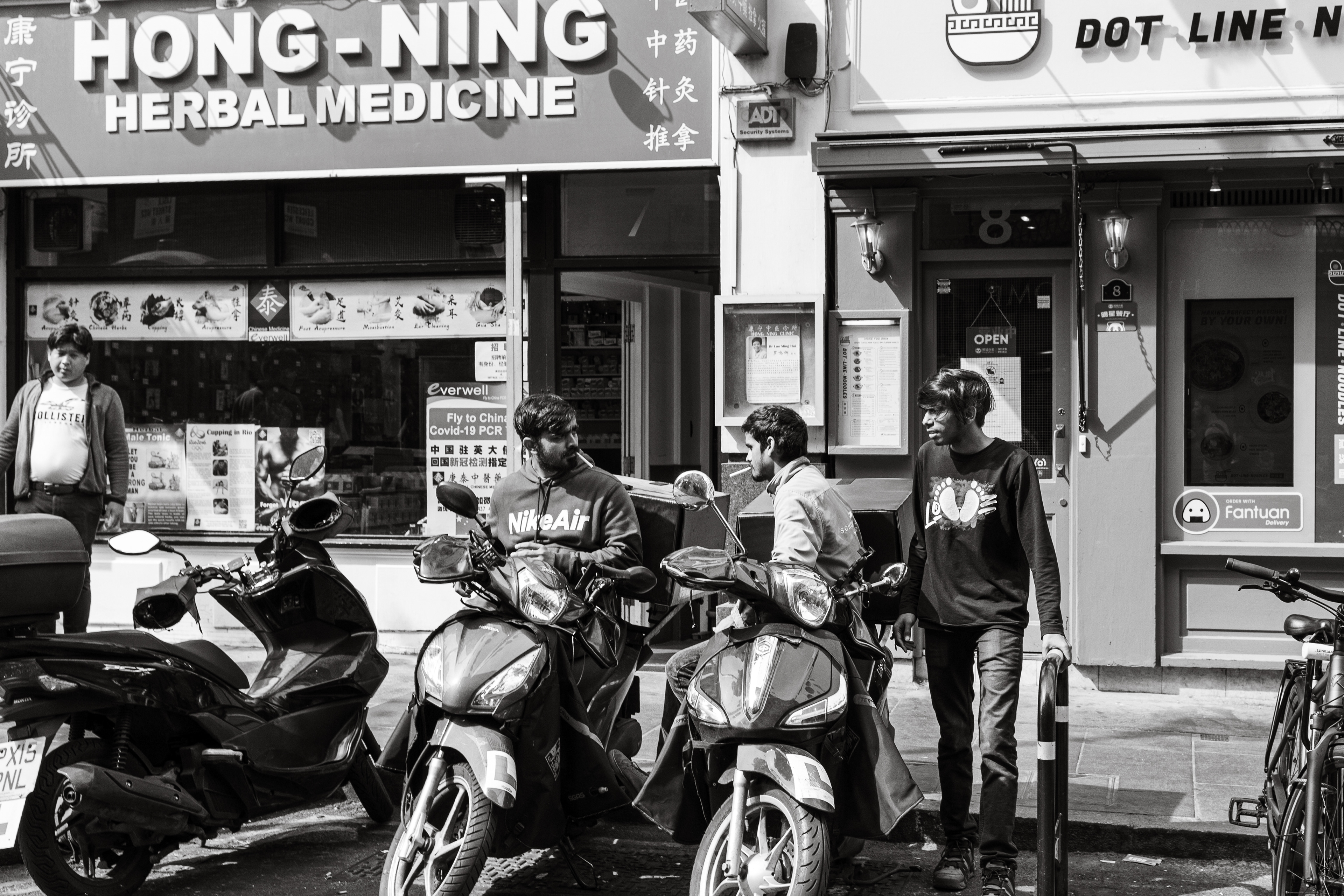 CIGARETTE BREAK, LONDON, 2022