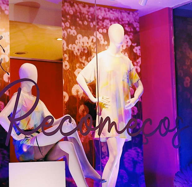Vitrine à noite
