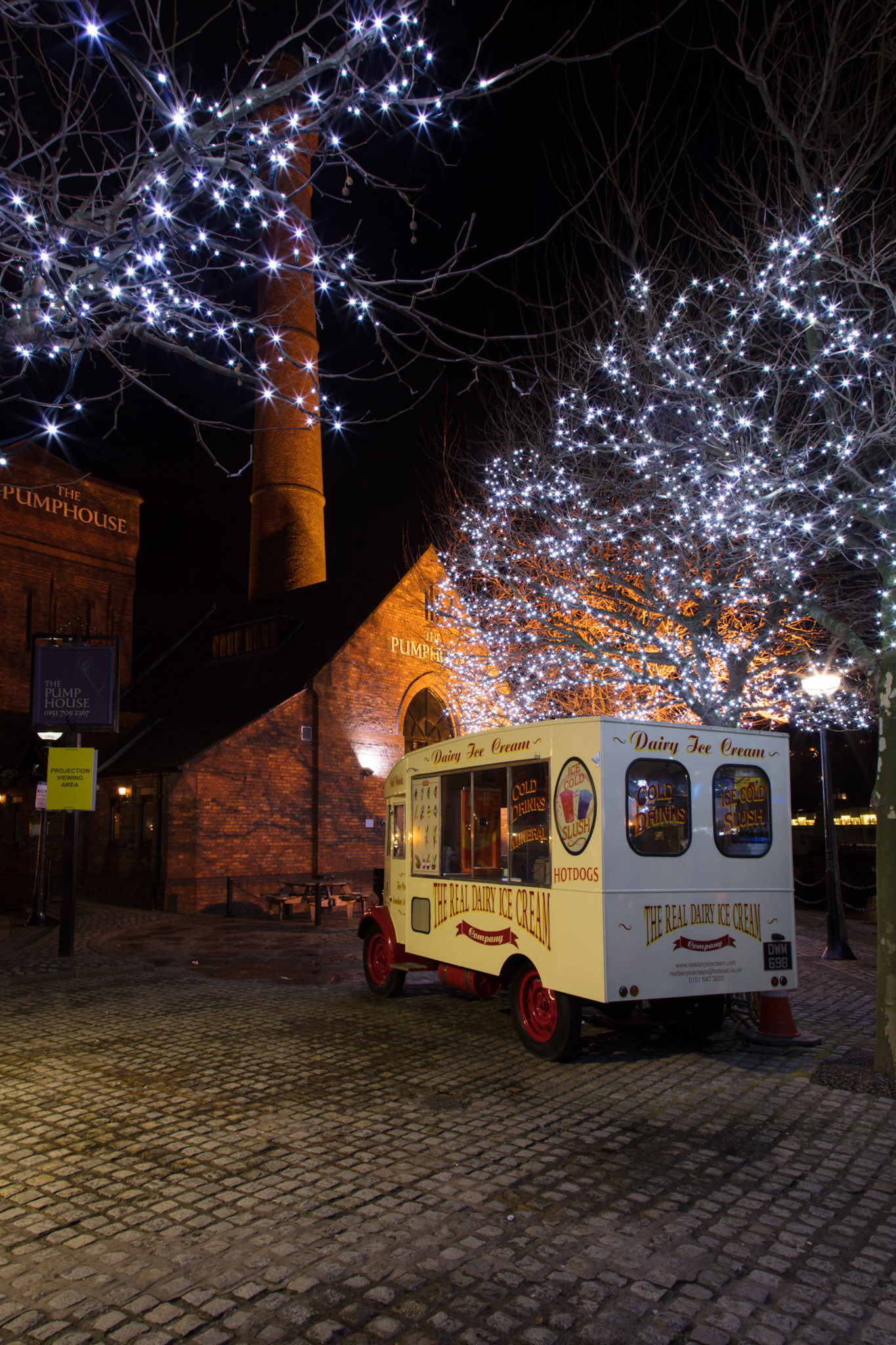 Ice Cream Van in front of Pump House, 2018