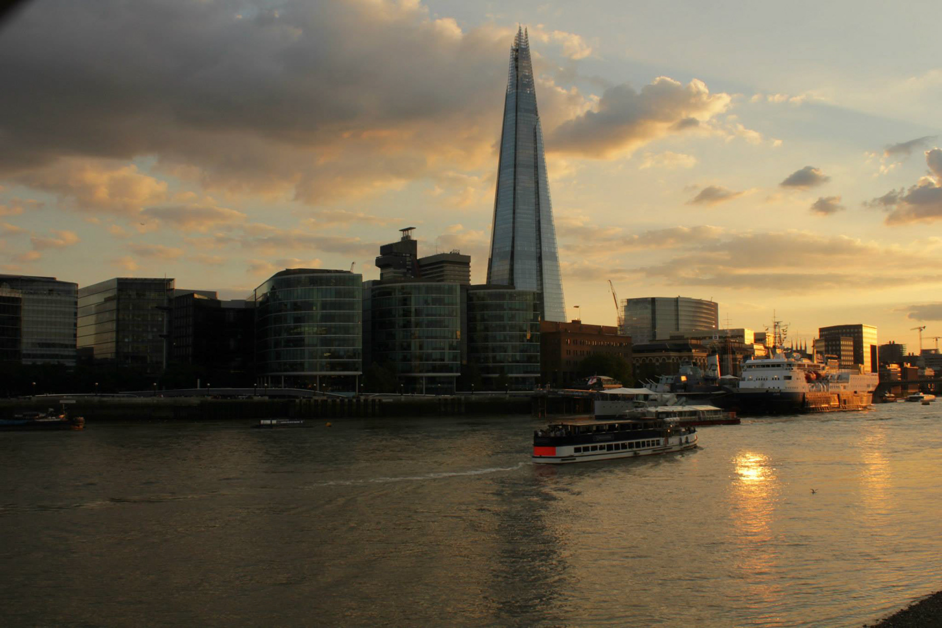 Summer evening on the Thames, 2014