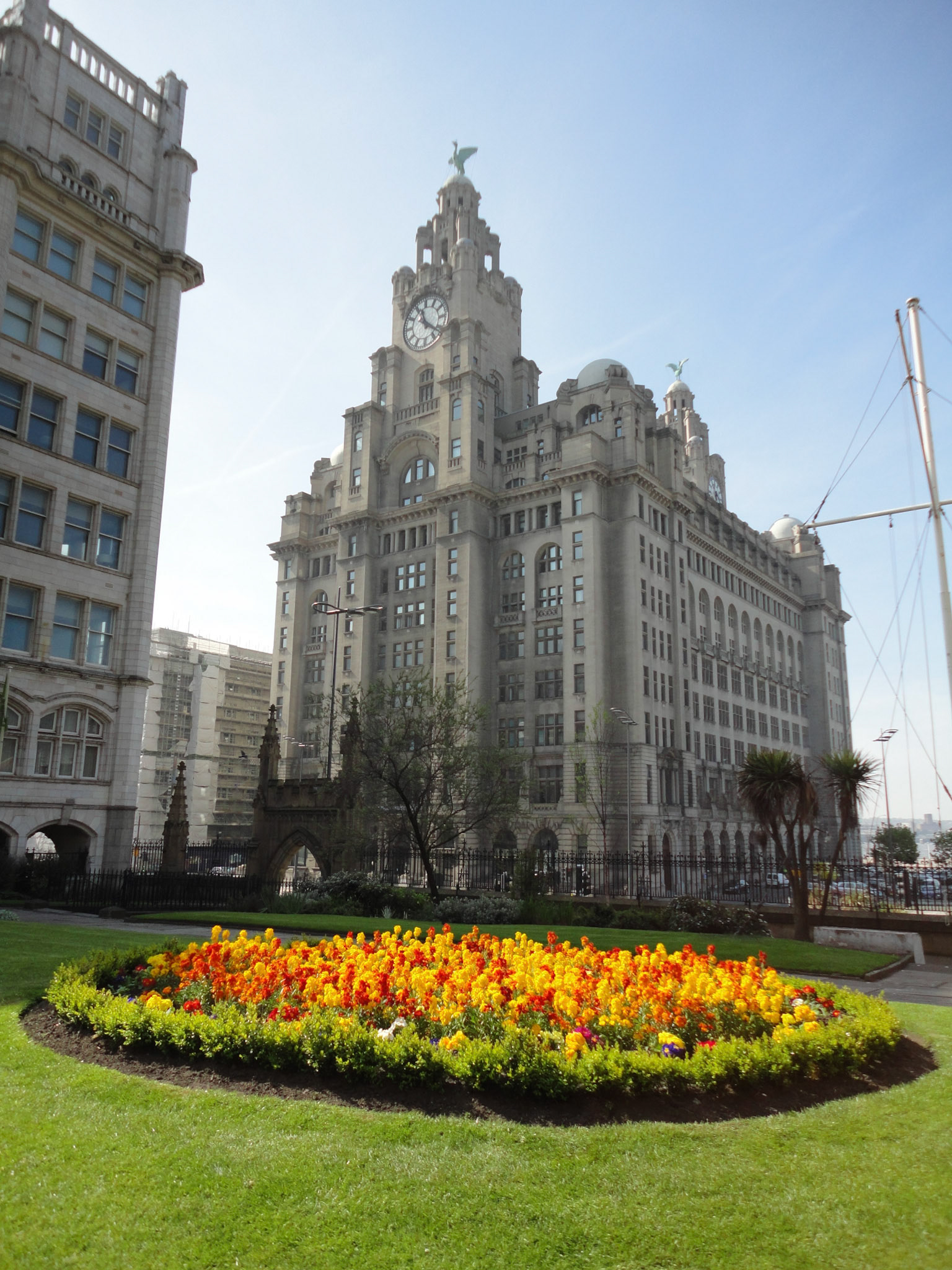 Liver Building from St Nicholas church gardens, 2011