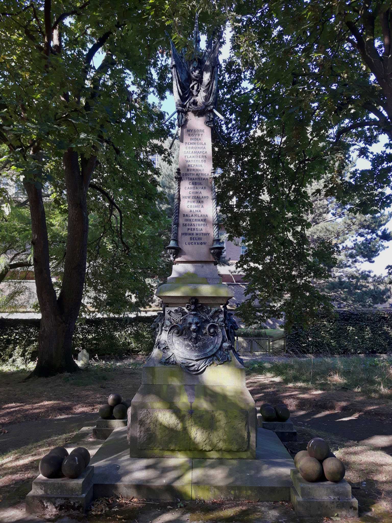 Brompton Cemetery, War Memorial, 2016