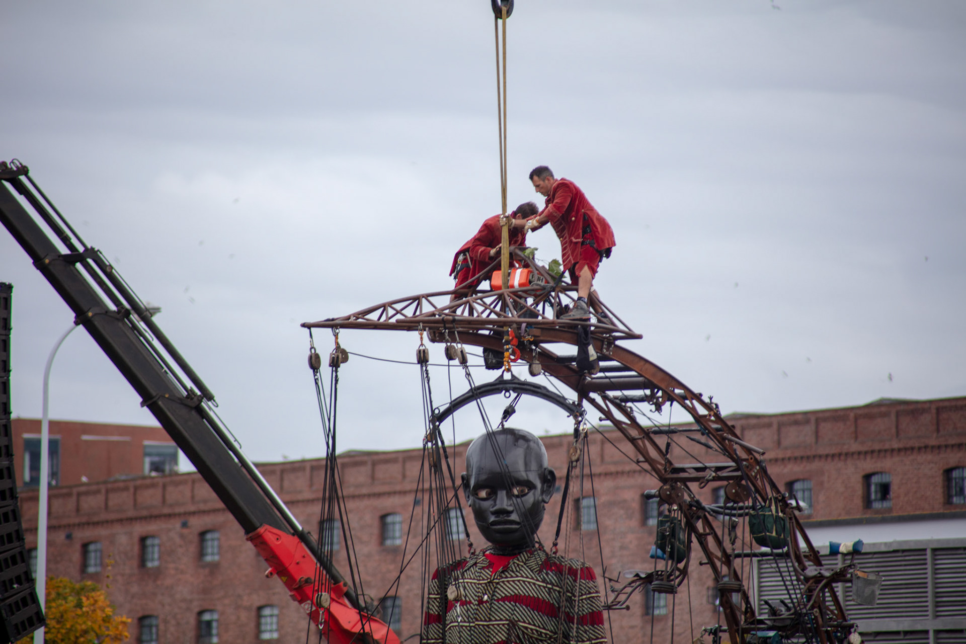 Attaching the walking frame, 2018