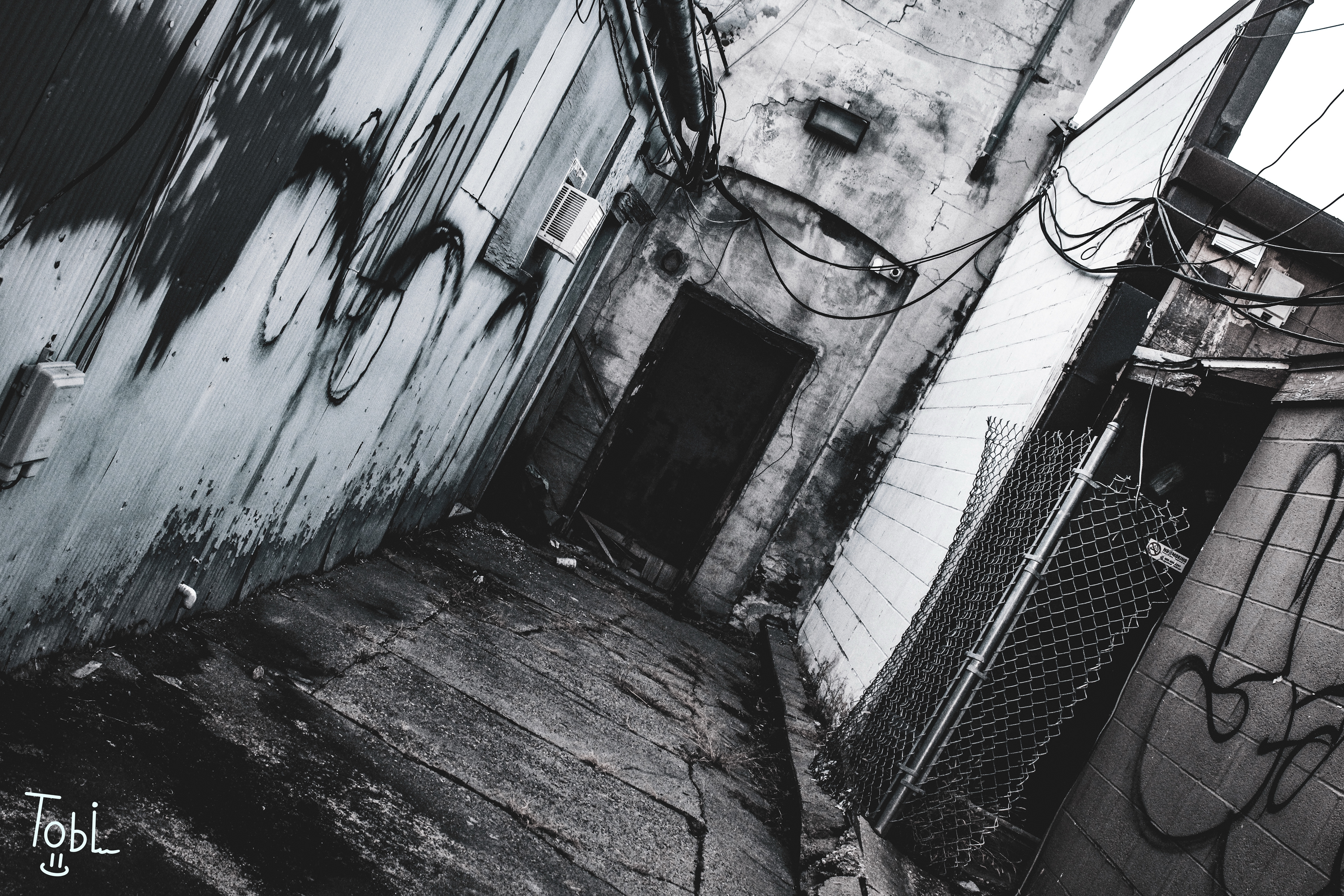 This alley way had me going crazy when I found it