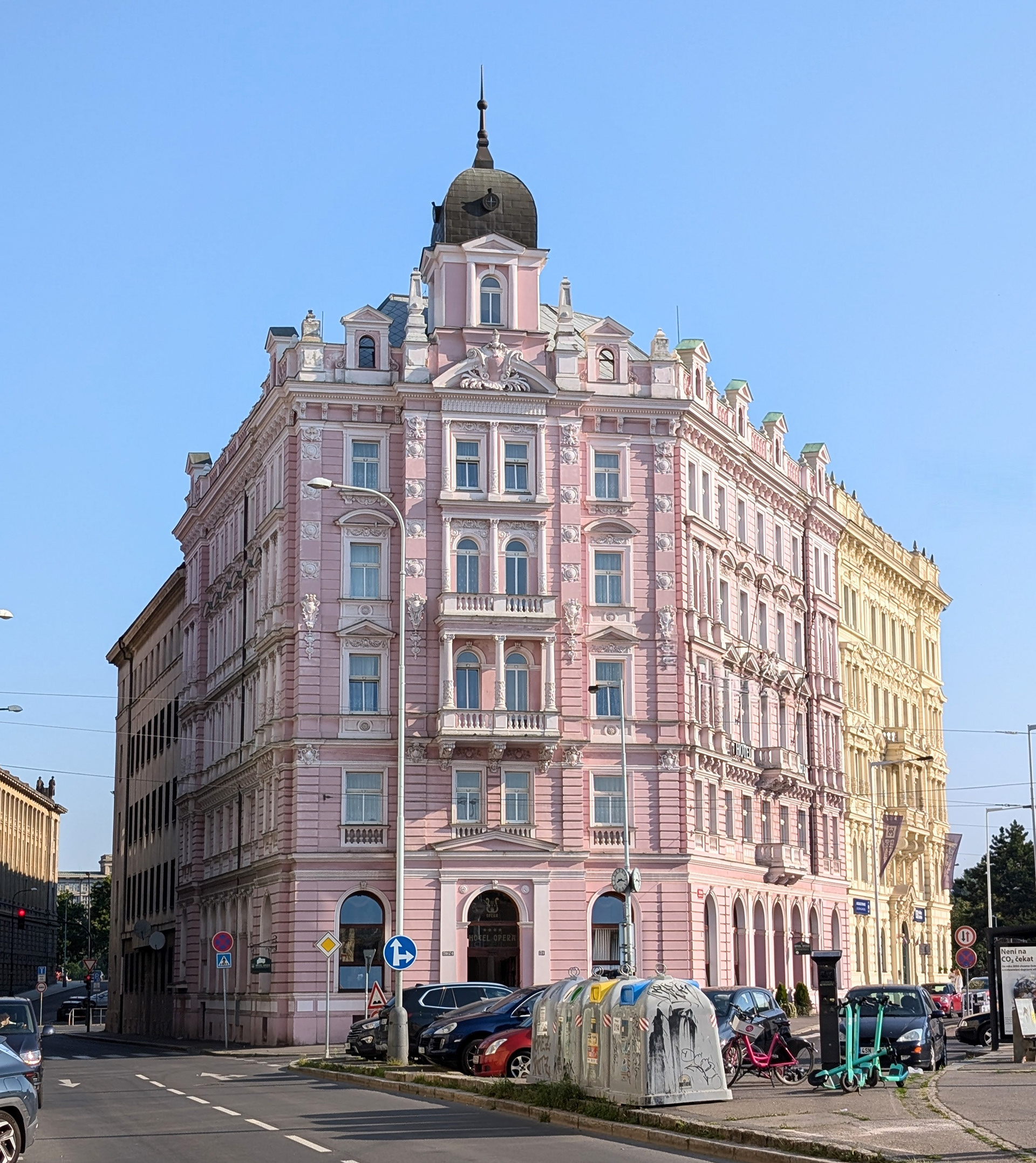 Hotel Opera