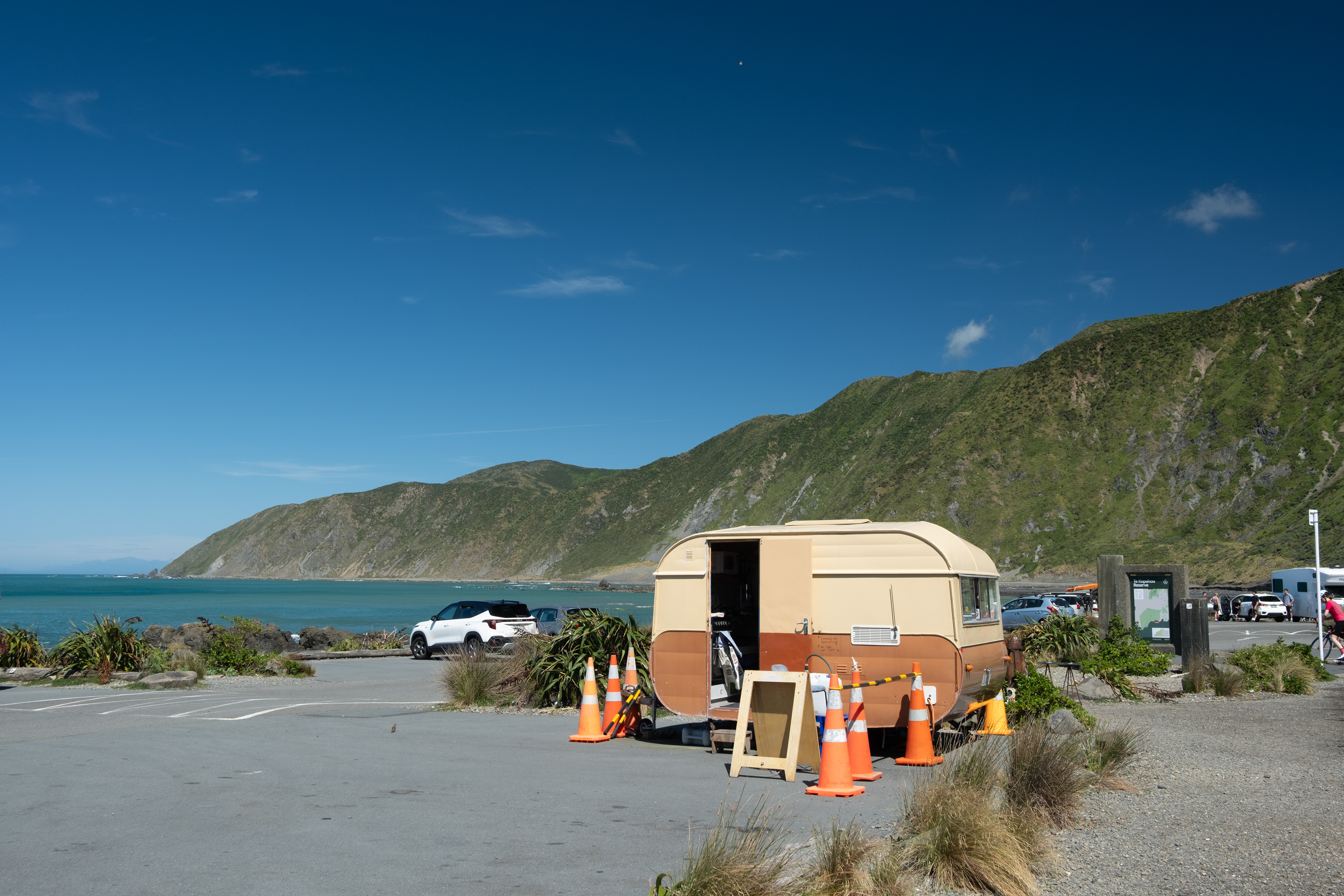 Pariwhero/Red Rocks carpark
