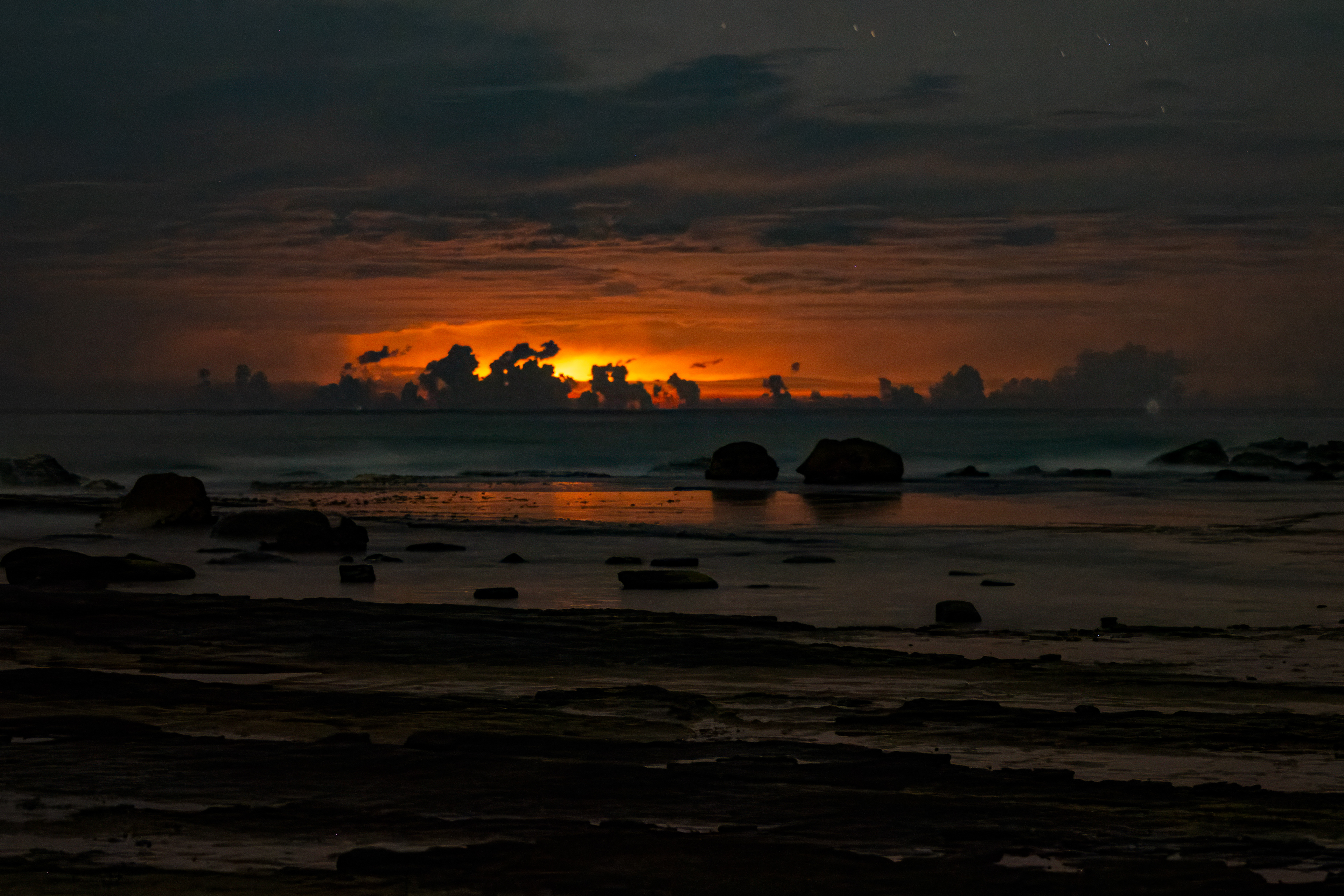 Storm out to sea, Point Cartwright