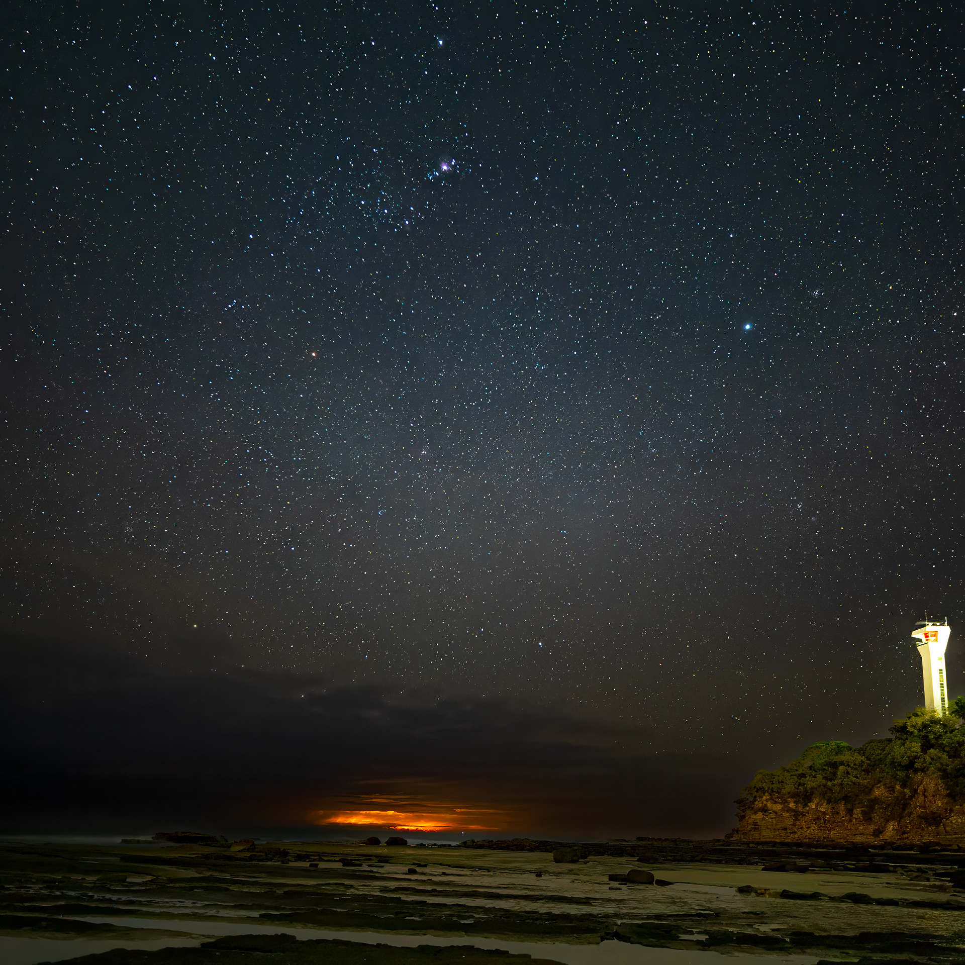 Storm out to sea, Point Cartwright