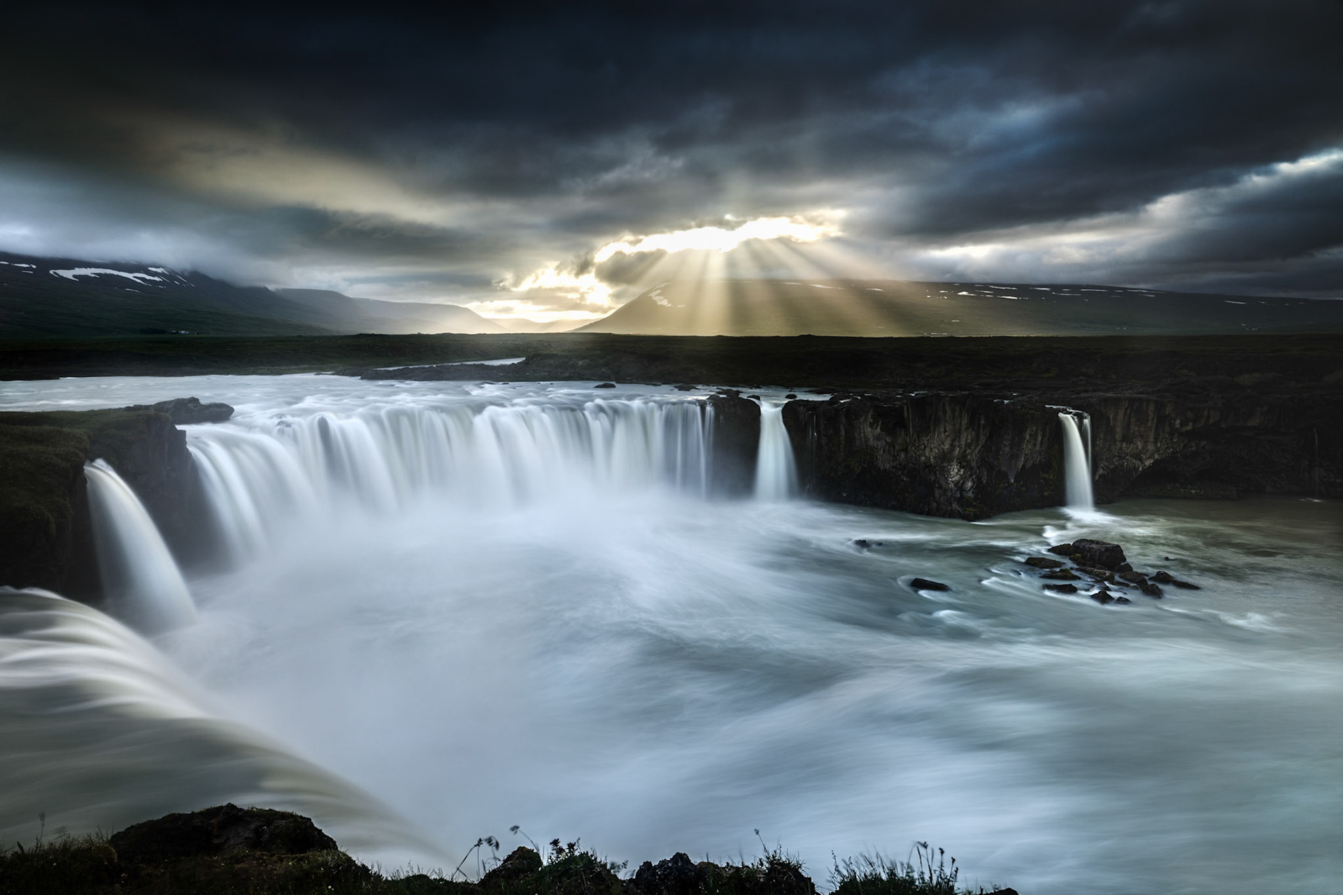 Godafoss et lumière céleste