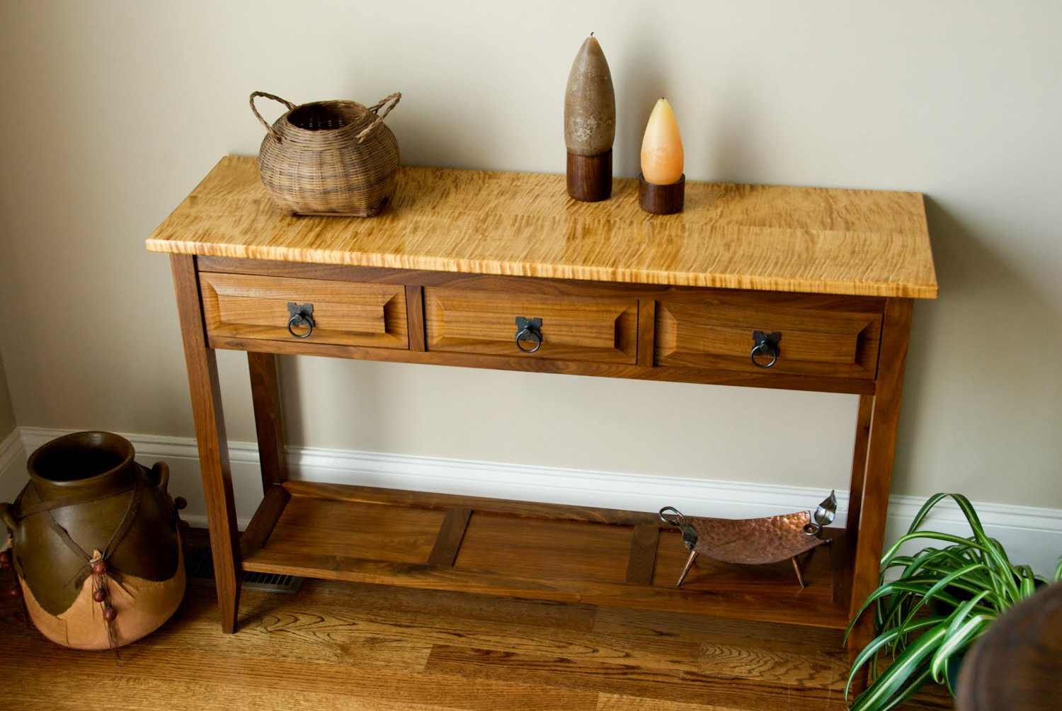 Curly Maple top, Walnut base