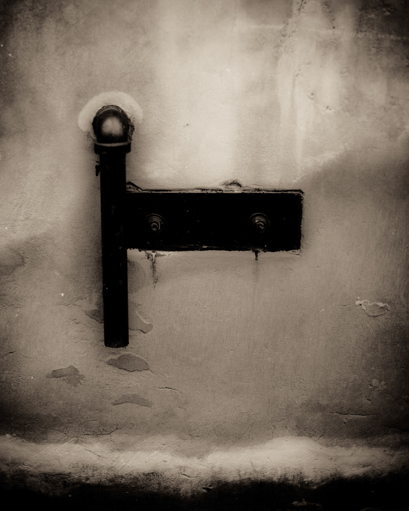 Drainpipe, Dover St, New York, ''08