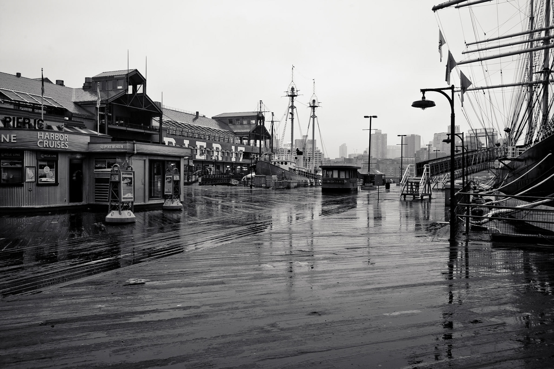 Rainy Morn, South Street Seaport, (2009)